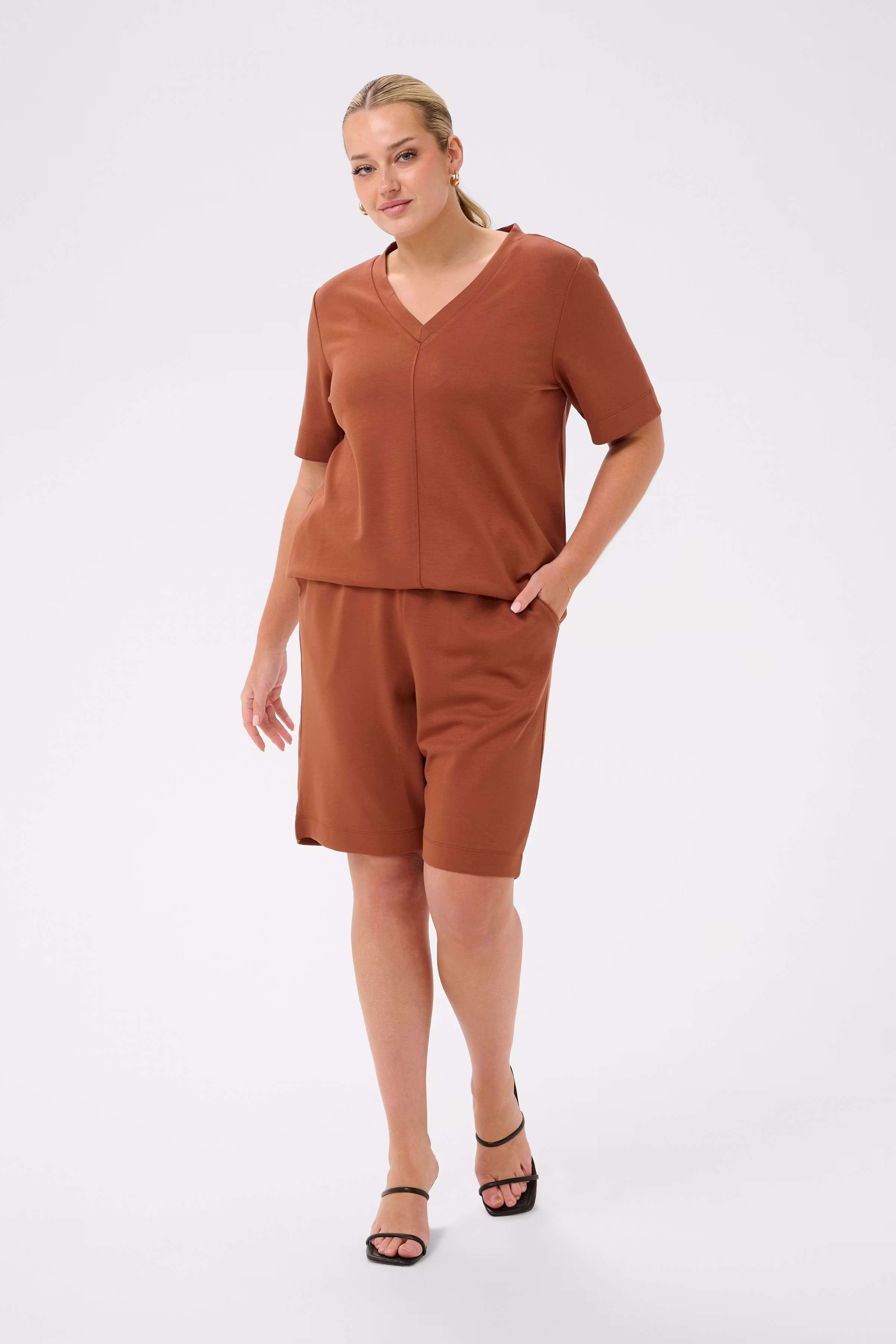 KCannia T-shirt LOOKBOOK FRONT 10584209-191334