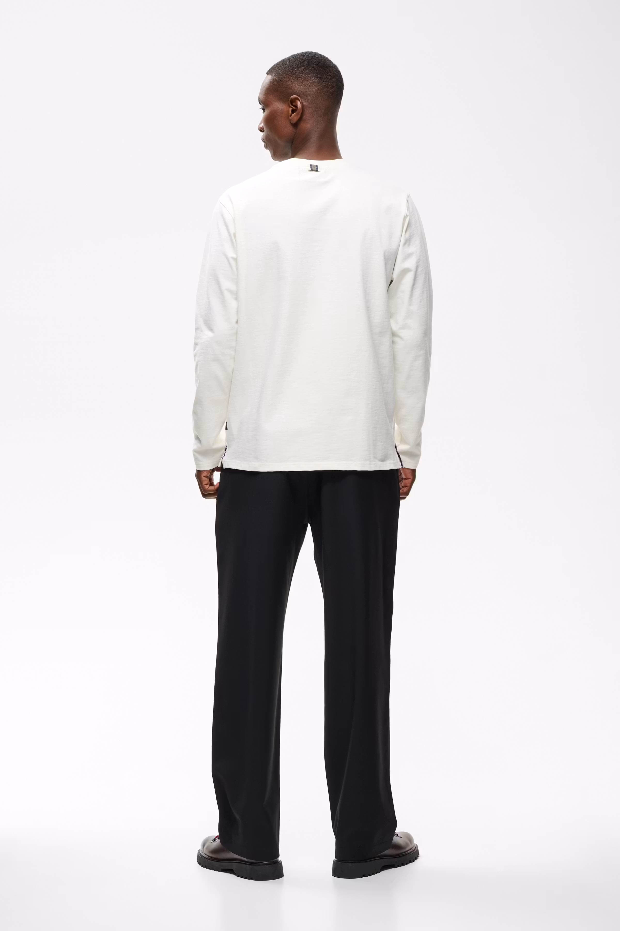 MAkai T-shirt LOOKBOOK BACK 30208868-110104