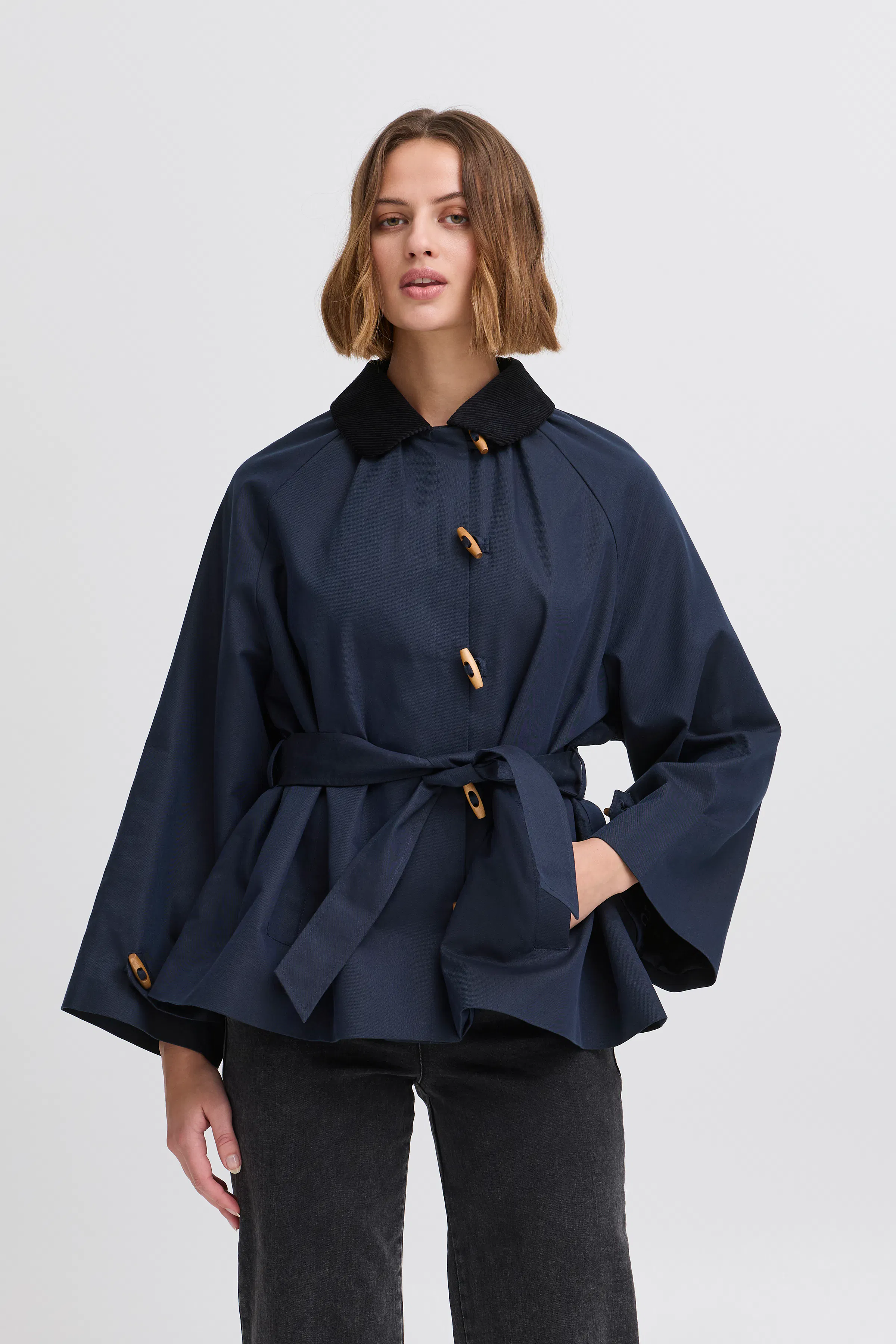IRLUNAS Jas LOOKBOOK FRONT 20122330-193831