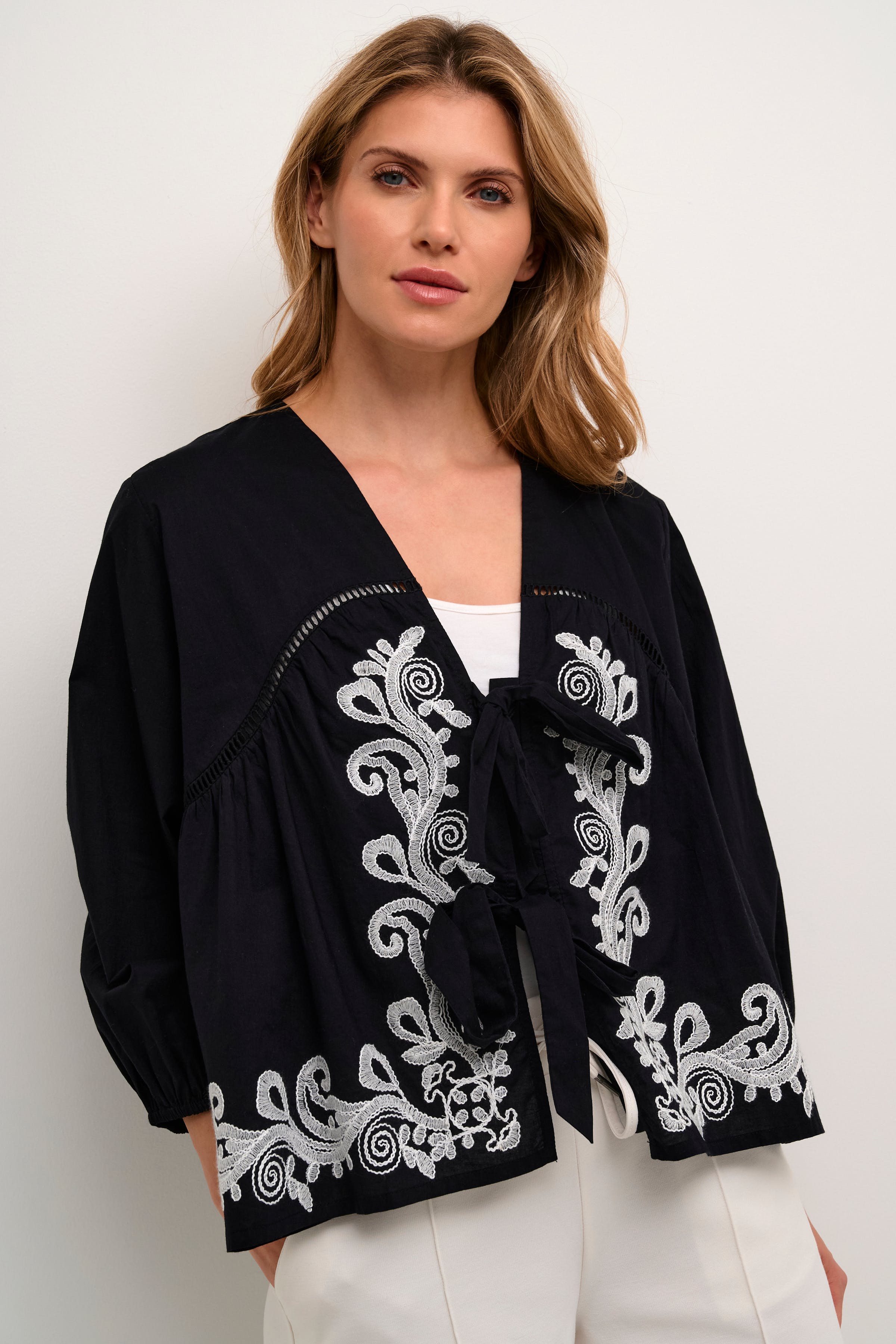 CUemmy Bluse LOOKBOOK DETAIL 50110618-500012