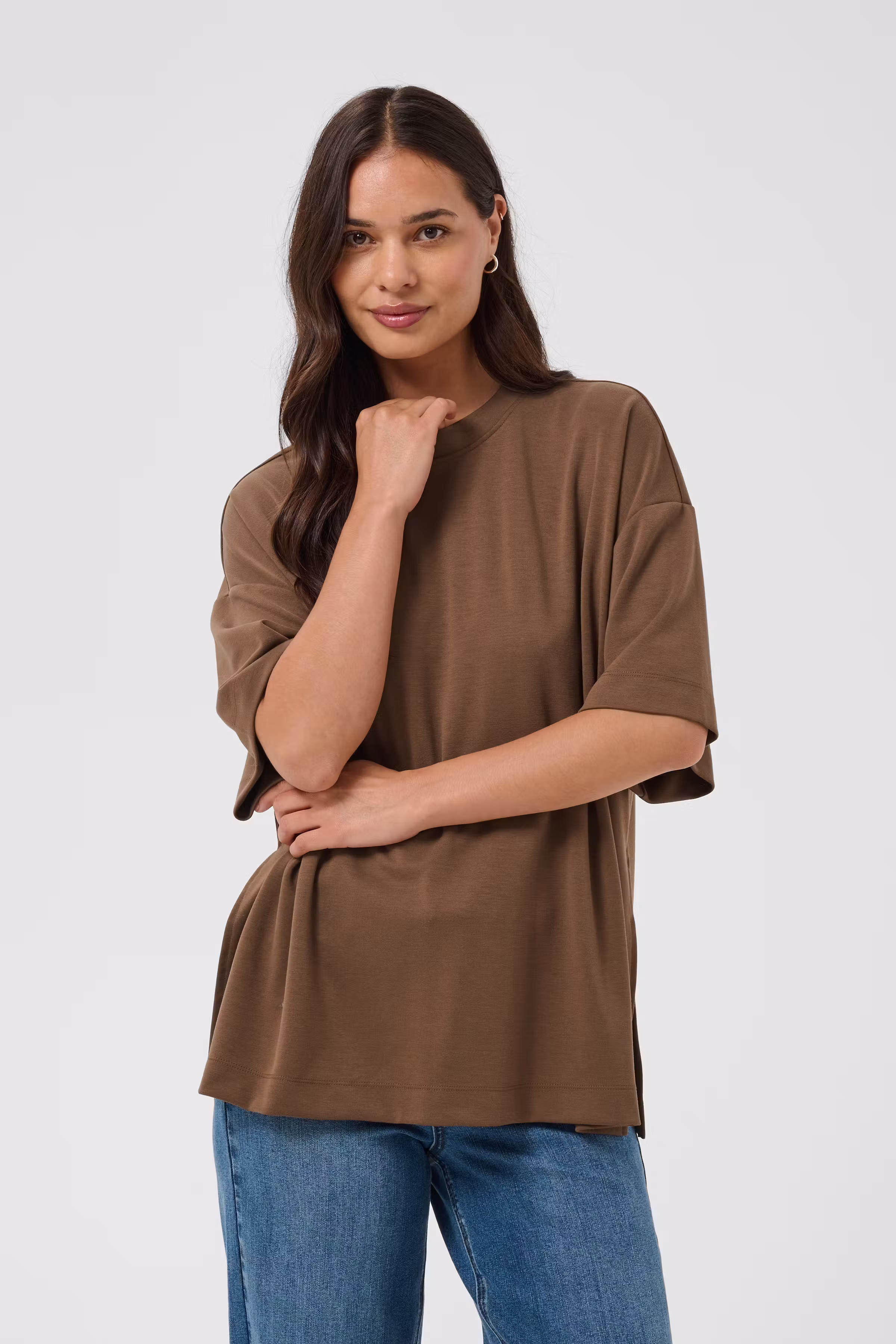 KAannie T-shirt LOOKBOOK FRONT 10512242-191116