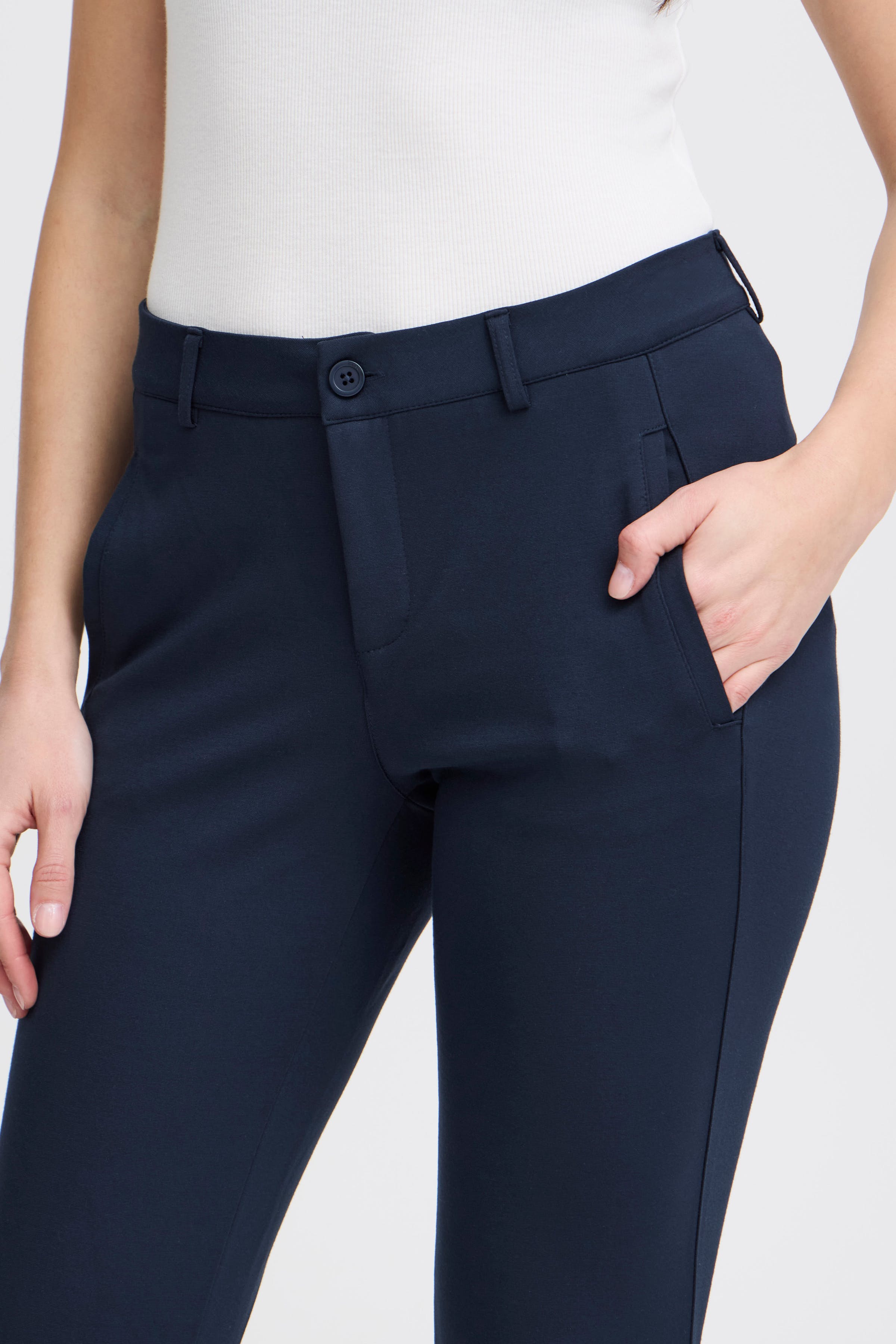 FRLANO Hose LOOKBOOK DETAIL 20610830-194010