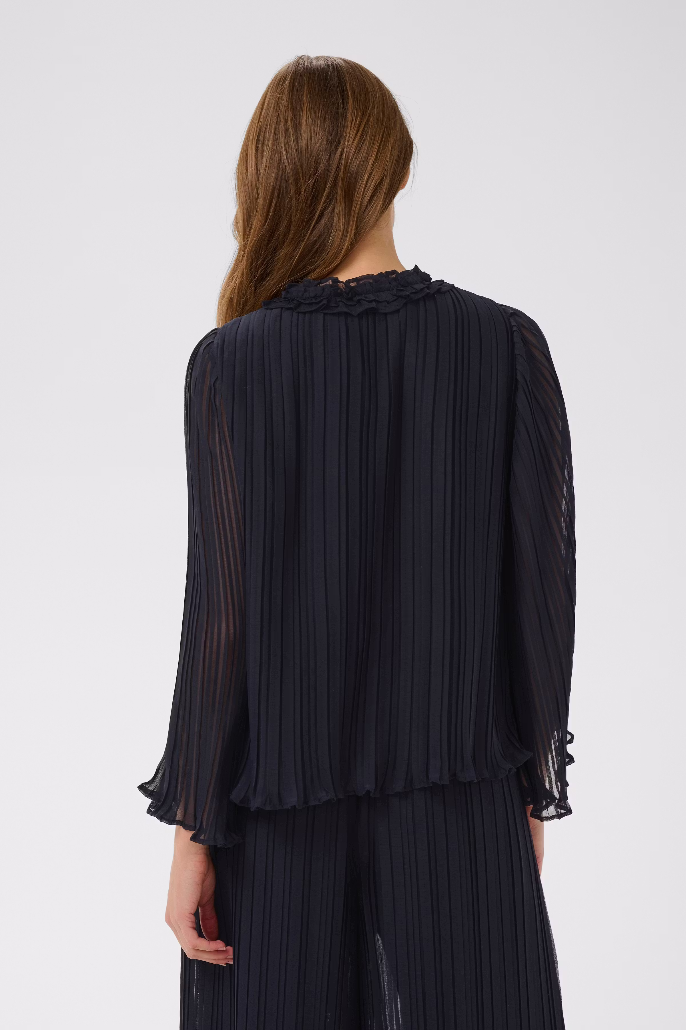 NuriSZ Blouse LOOKBOOK BACK 30514597-193911