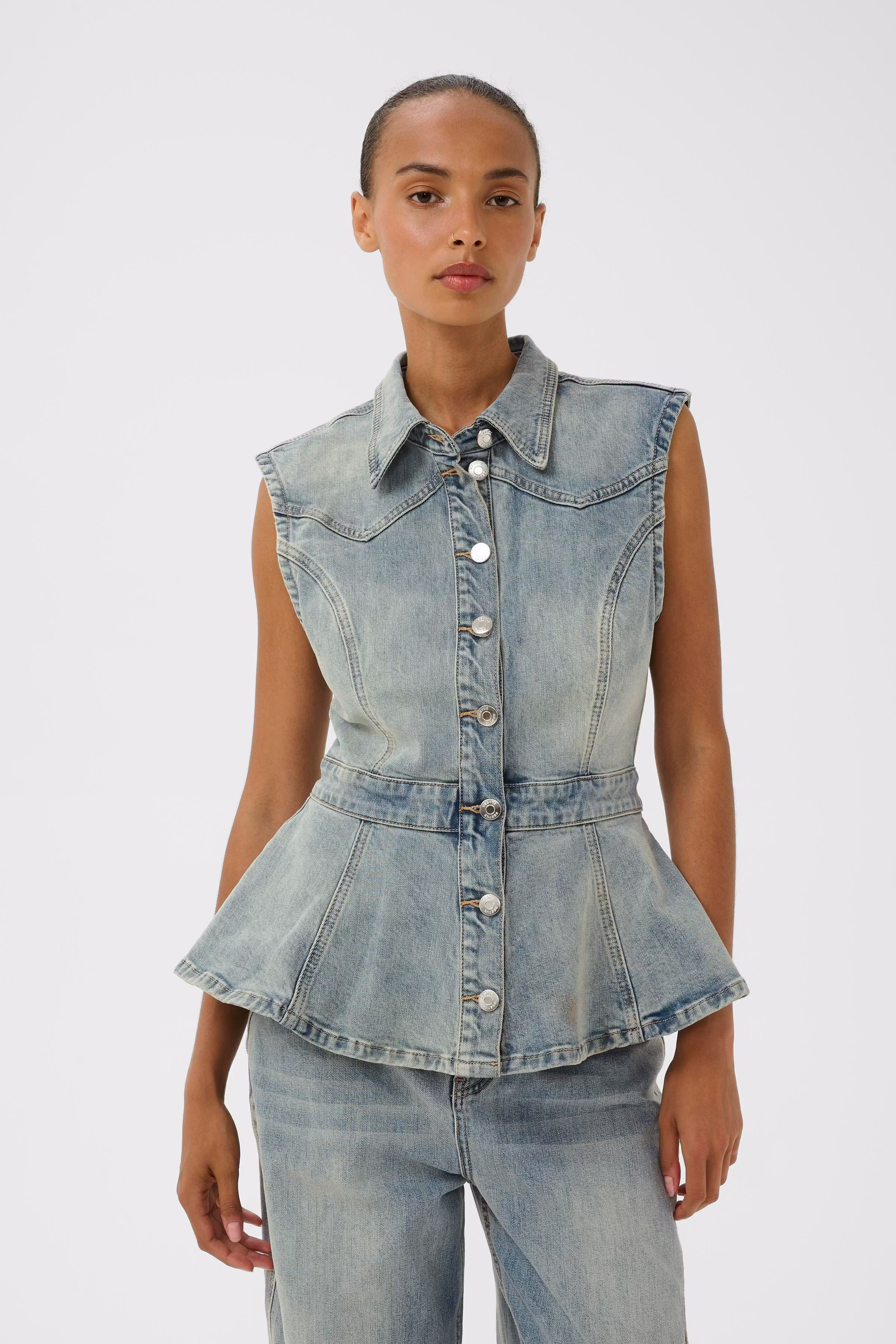GZnoma Denim shirt LOOKBOOK FRONT 10911187-109408