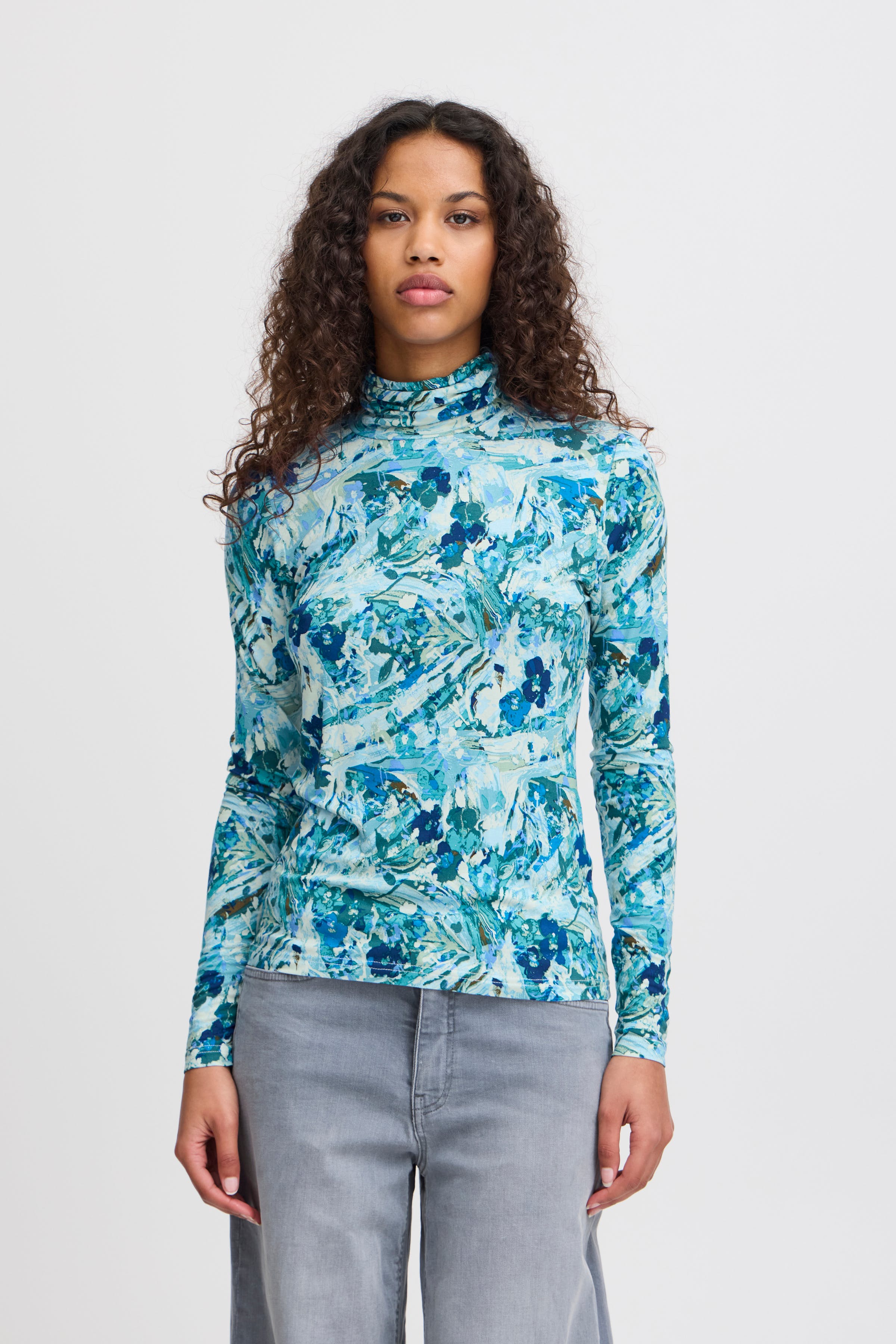 IHNAVA T-shirt LOOKBOOK FRONT 20121350-203270