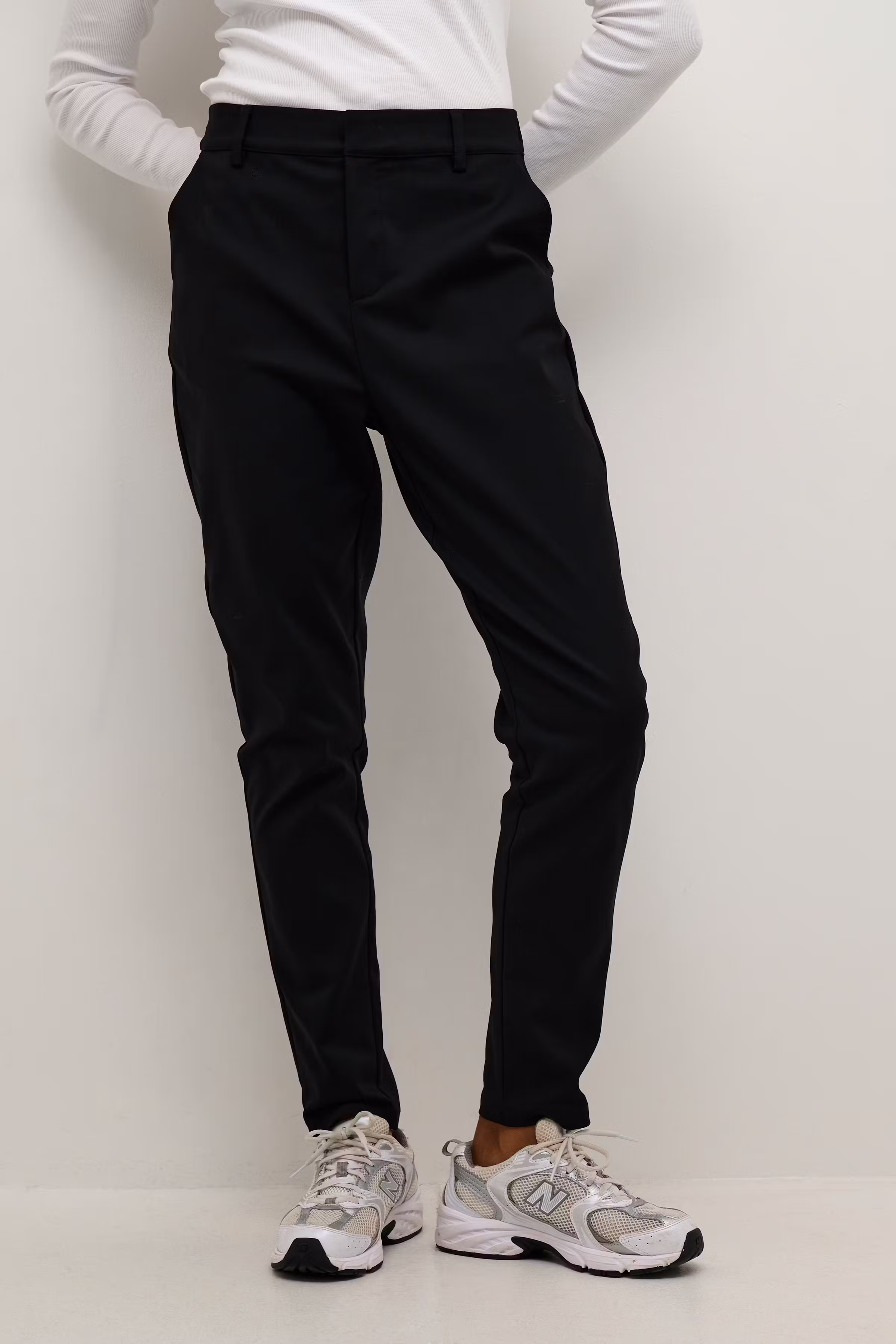 KAloraine Broek LOOKBOOK FRONT 10509133-100121