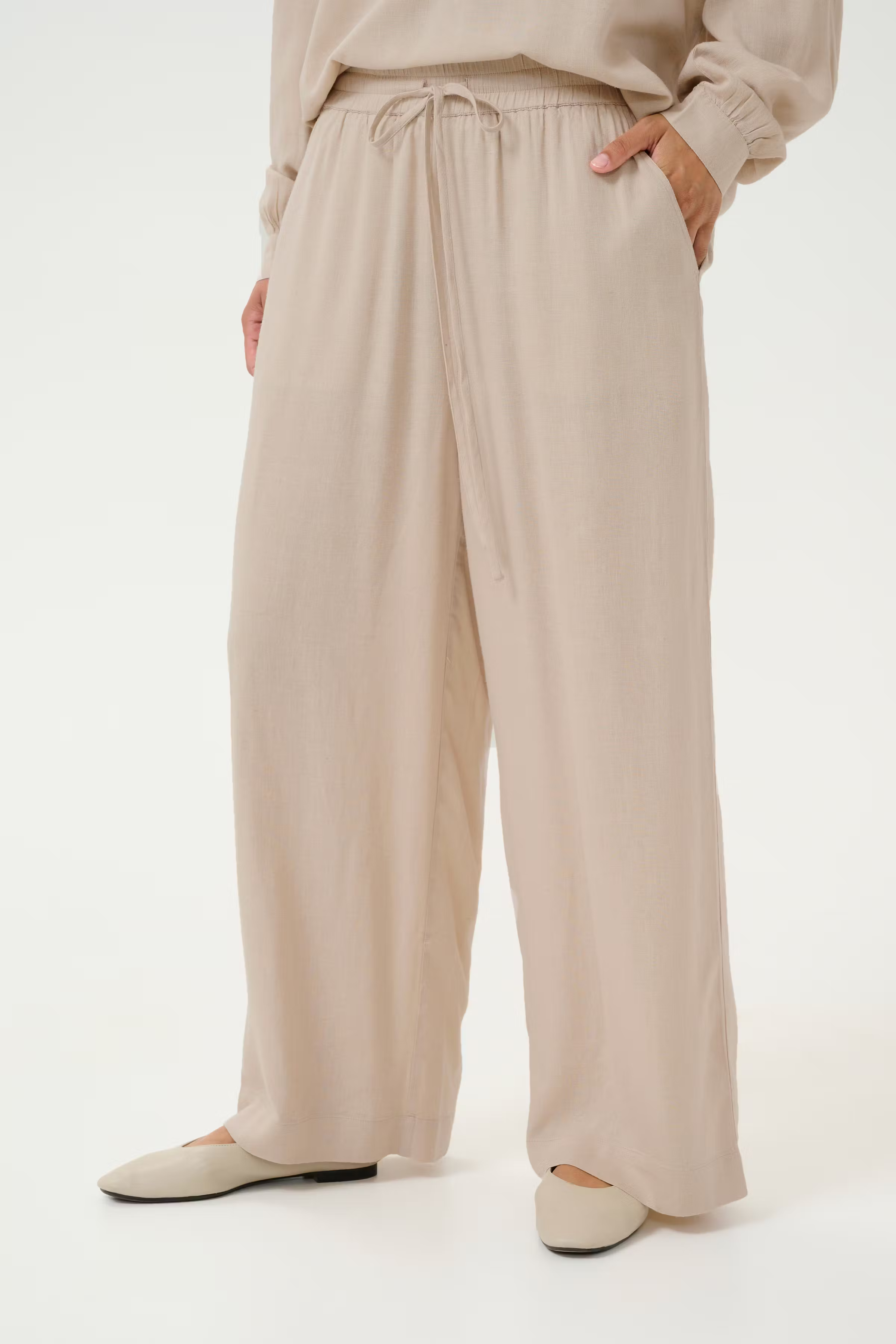 KAmilia Linnen Broek LOOKBOOK FRONT 10509666-151305