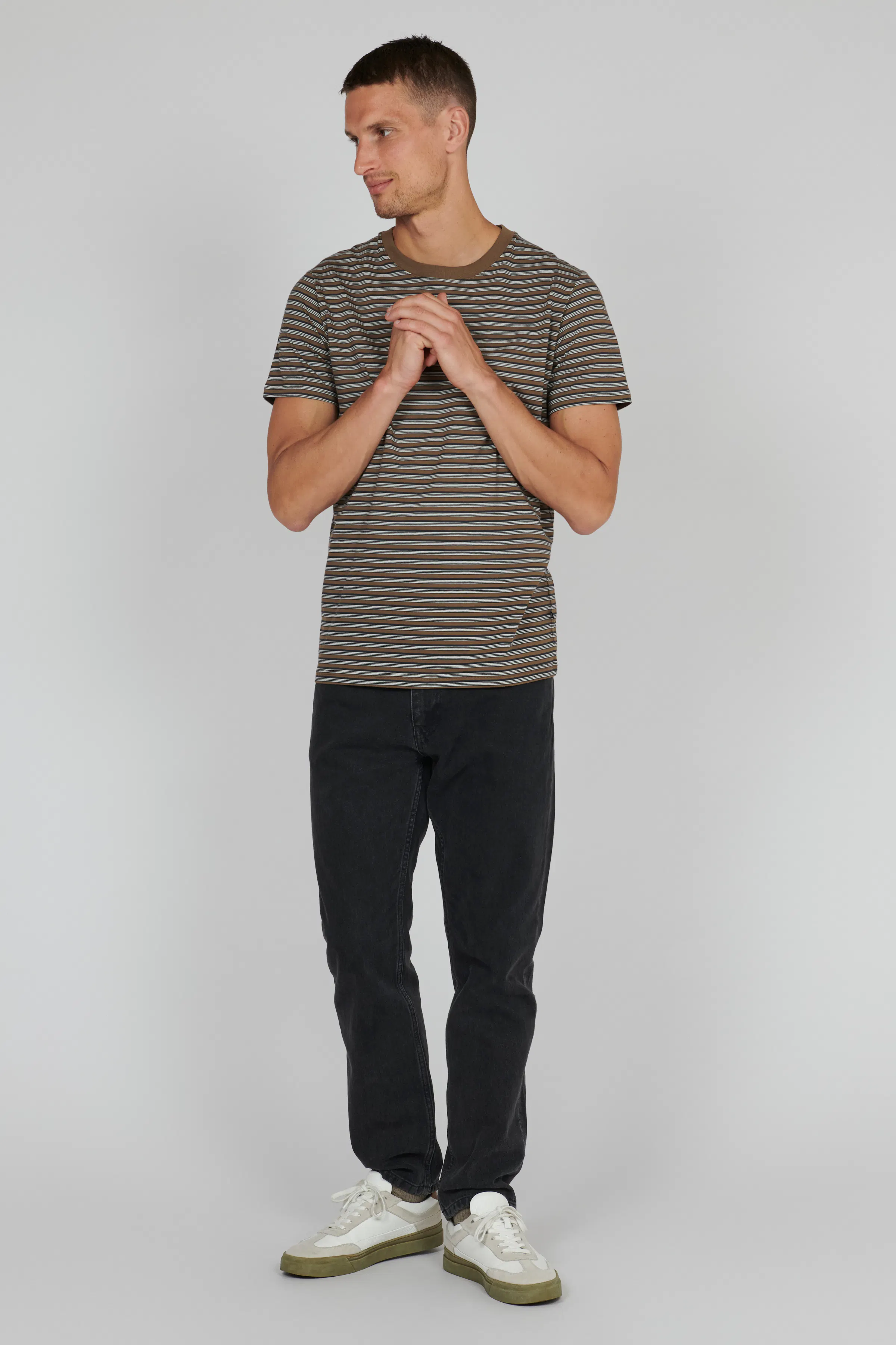 MAjeramy T-shirt LOOKBOOK FRONT 30207028-190617