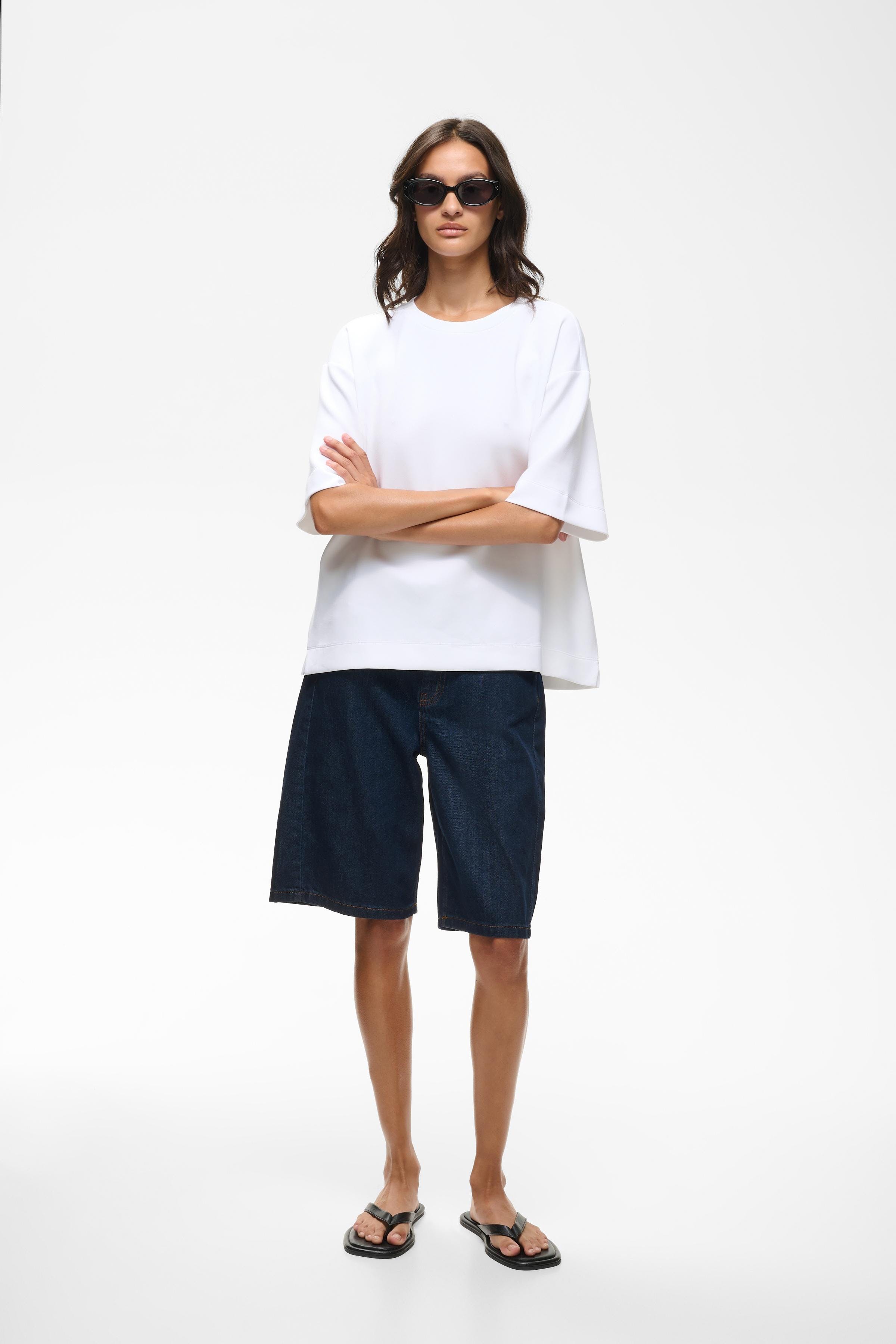 PannieIW Oversize T-shirt LOOKBOOK FRONT 30109225-300001