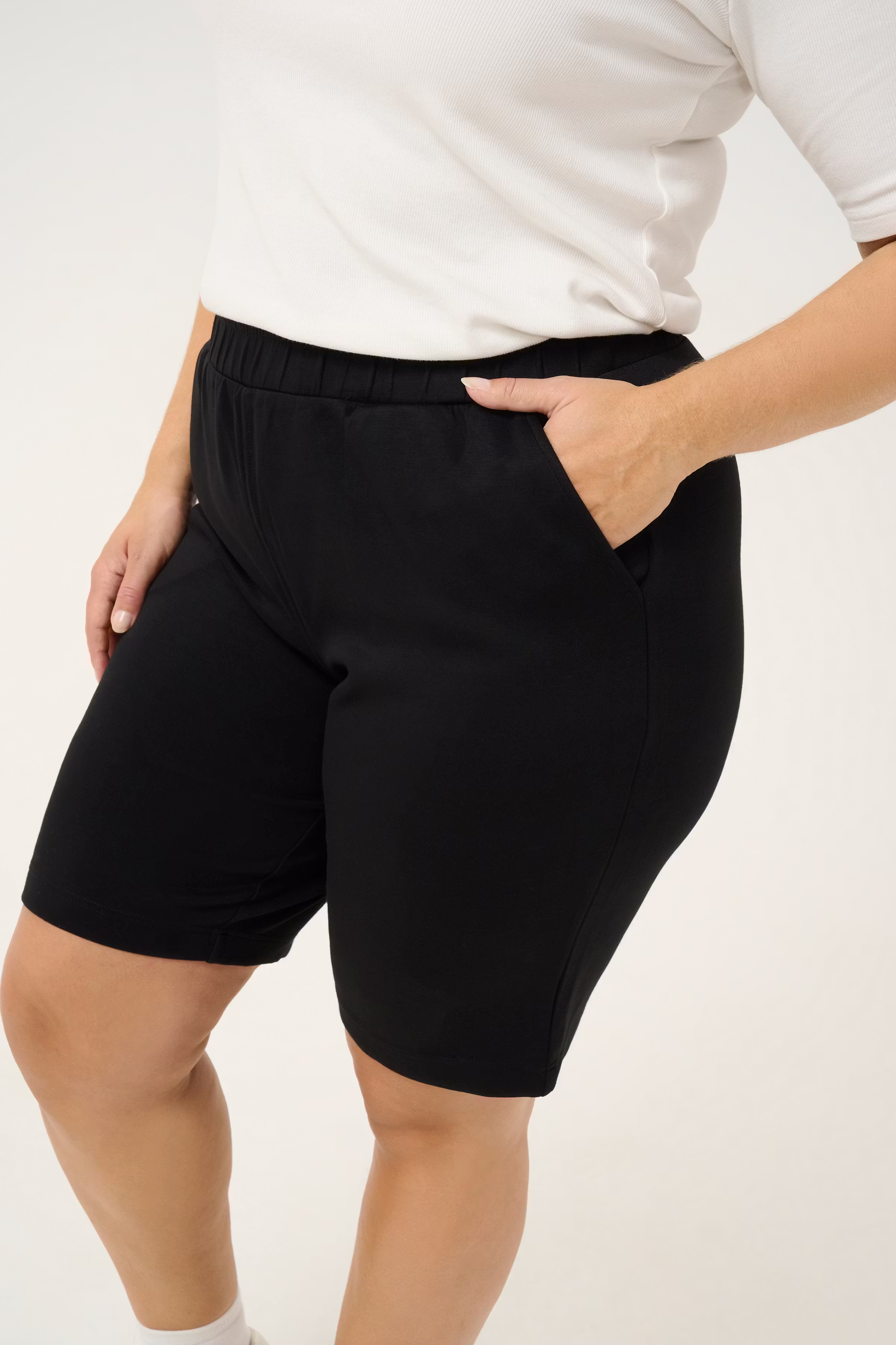 KCannita Shorts LOOKBOOK DETAIL 10583279-100121