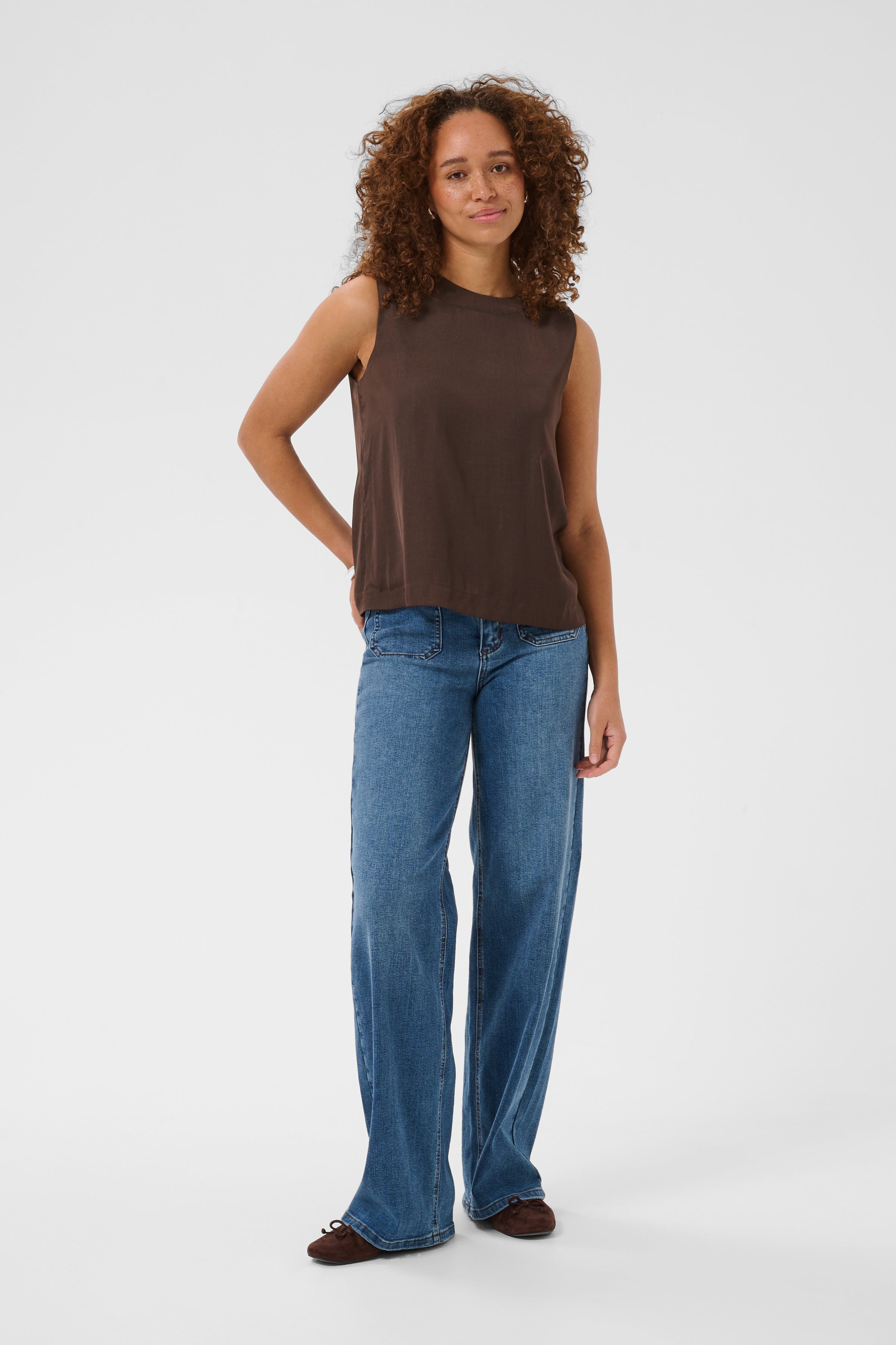 KAallie Top LOOKBOOK FRONT 10508950-190915