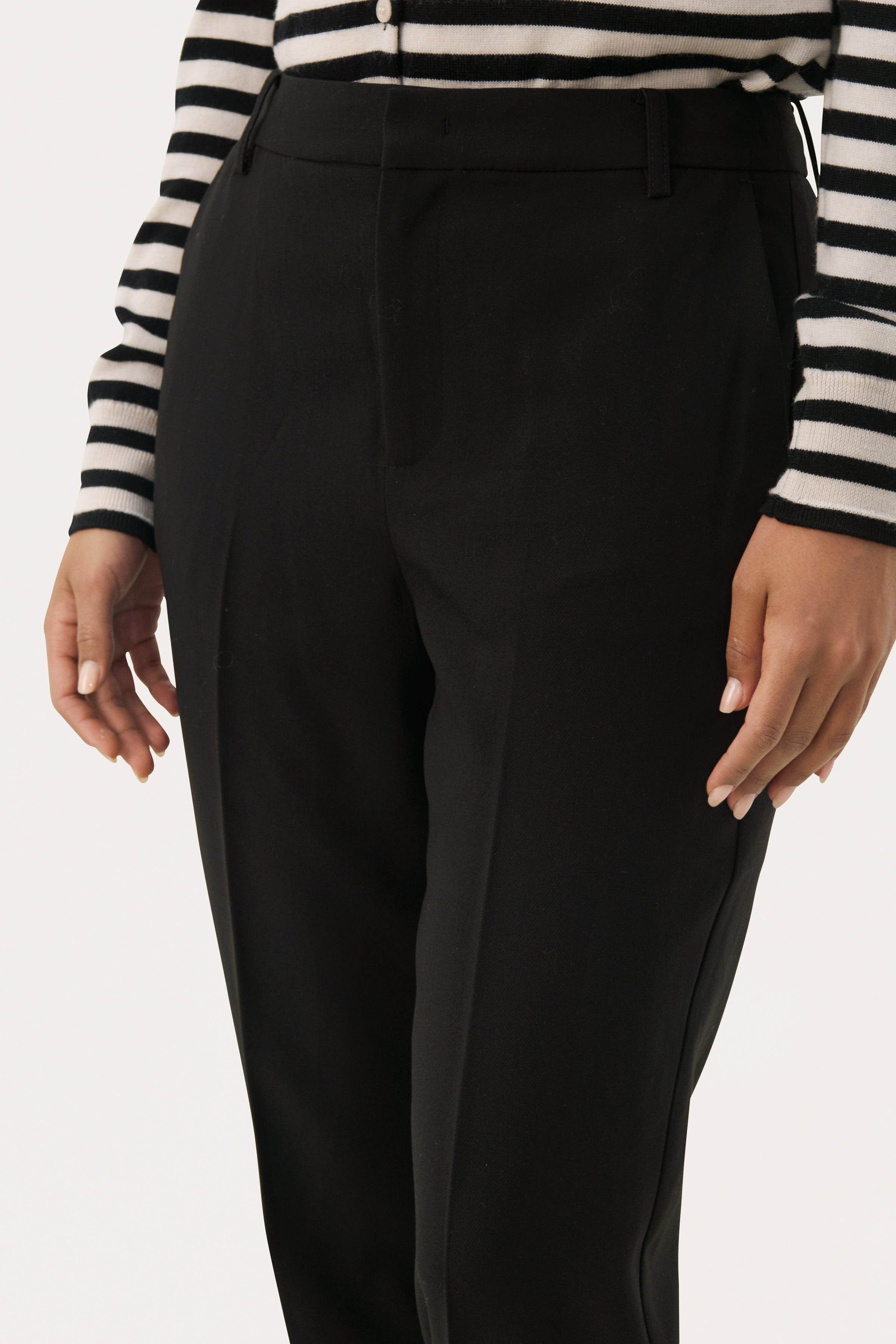 UrbanaPW Hose LOOKBOOK DETAIL 30308262-194008