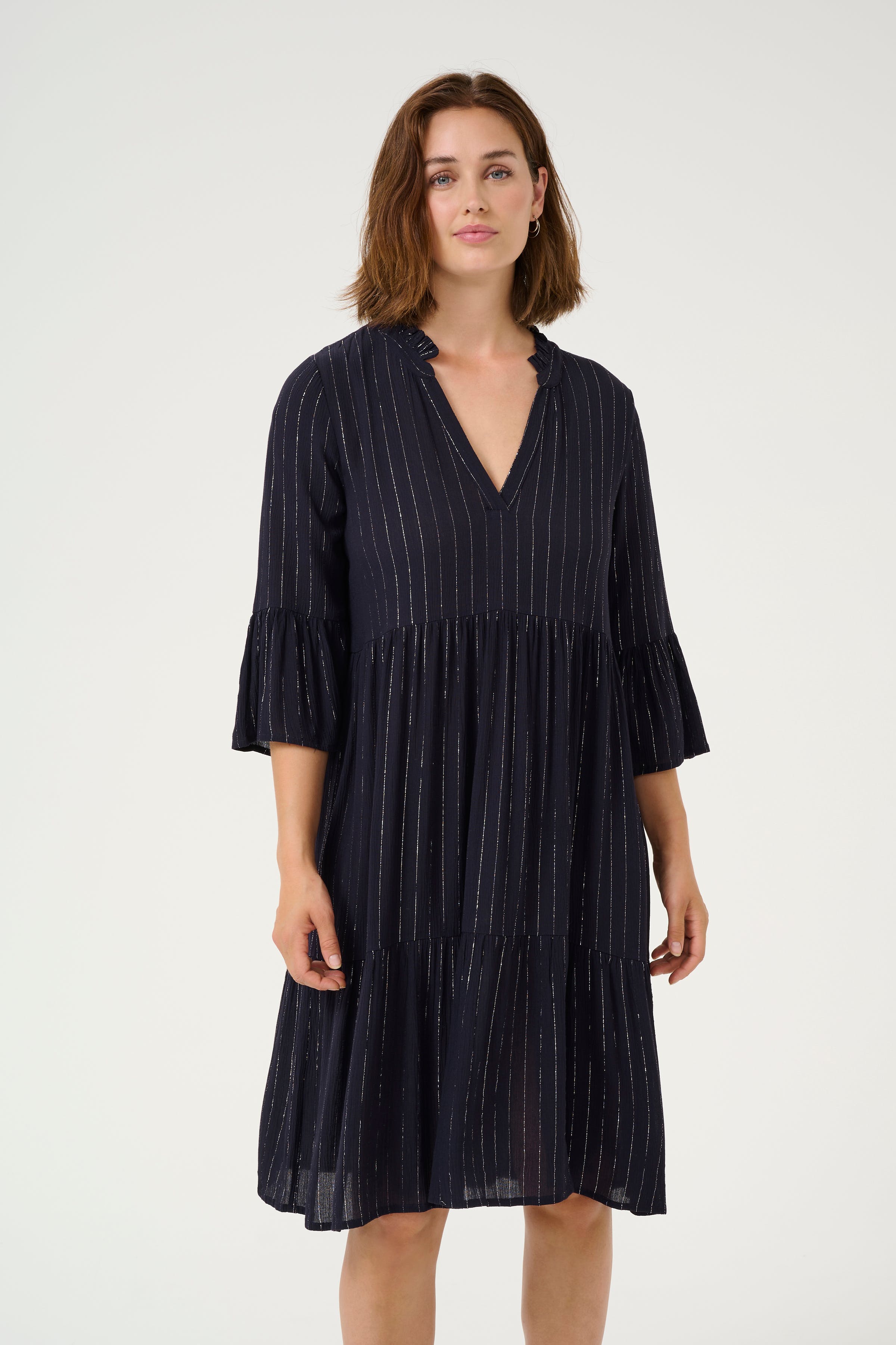 KAliv Glittrig klänning LOOKBOOK FRONT 10552164-106557