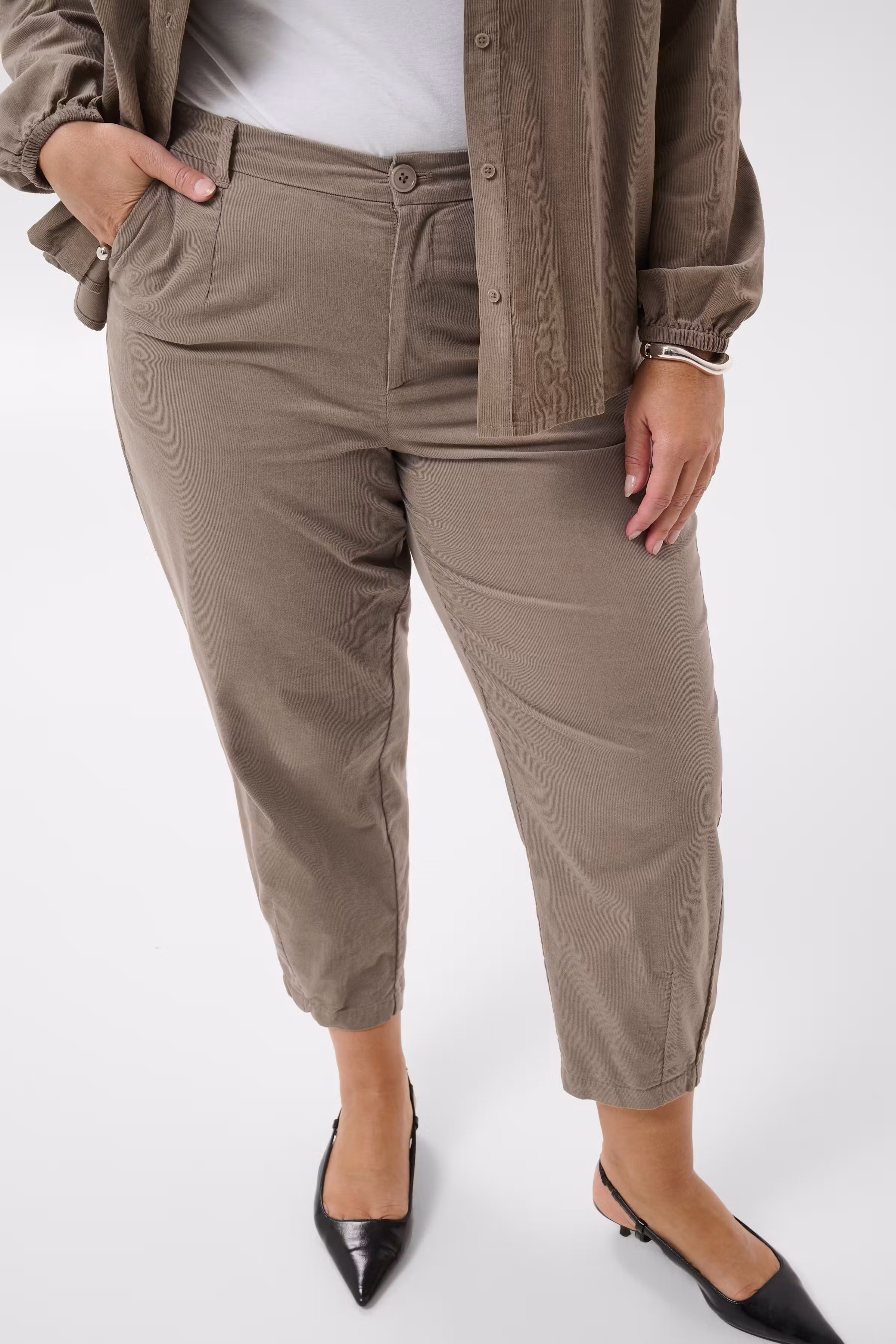 KCfanya Bukser LOOKBOOK DETAIL 10584594-171311