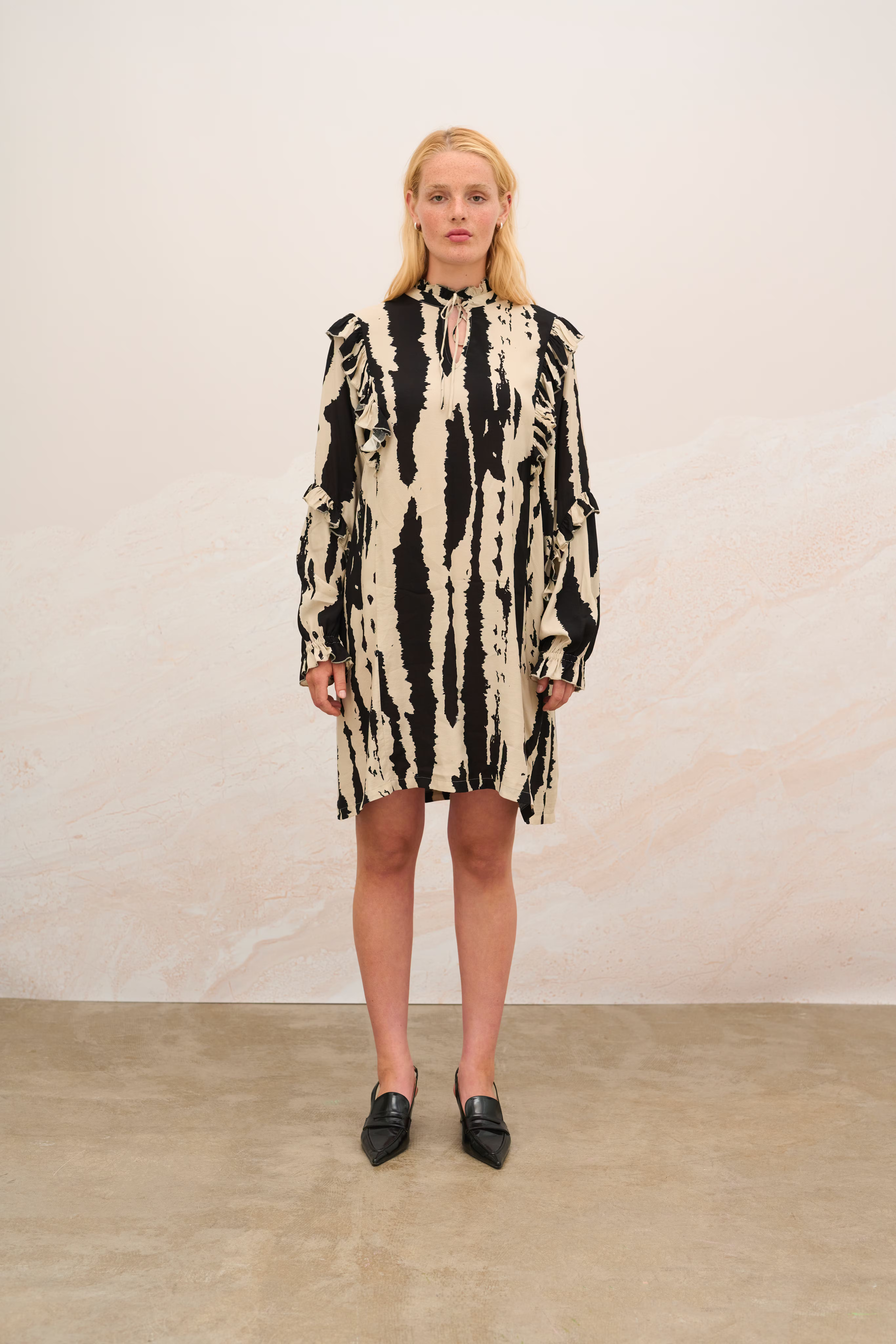 NimeKB Kleid LOCATION NONE 10104892-105692