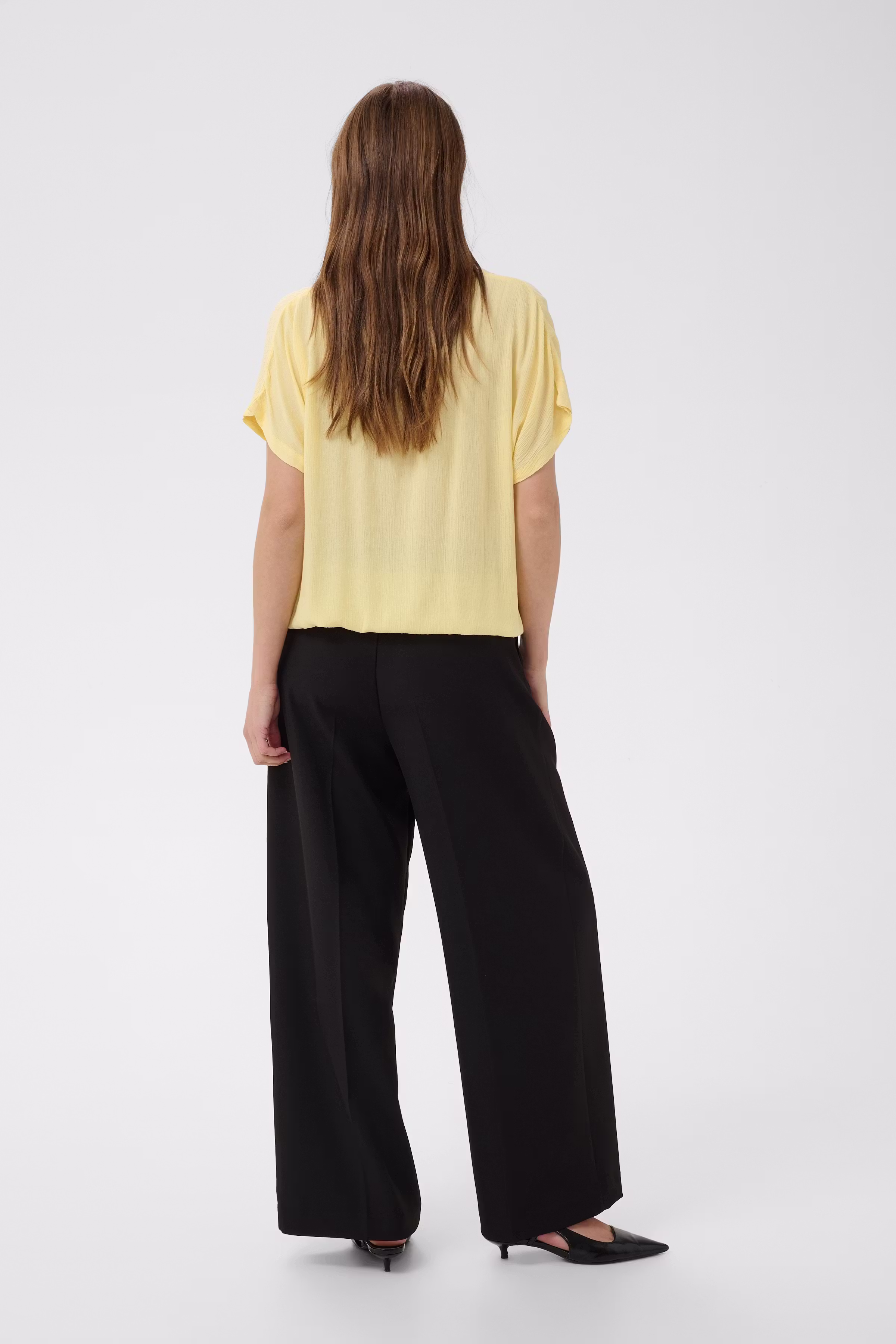 Amber Blouse LOOKBOOK BACK 10500781-130822