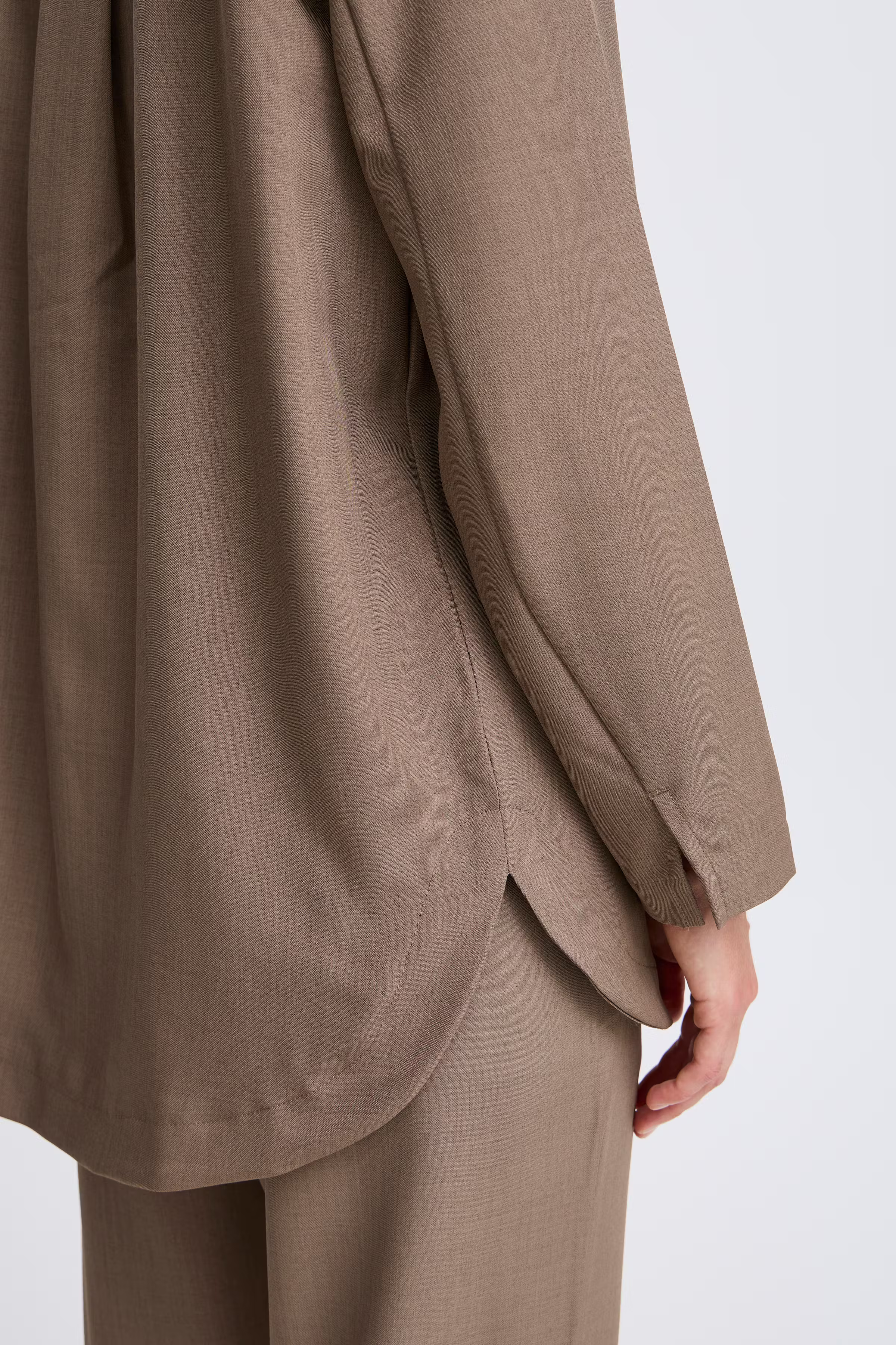 BYMMIDDE Skjorte LOOKBOOK DETAIL 20815664-1811121