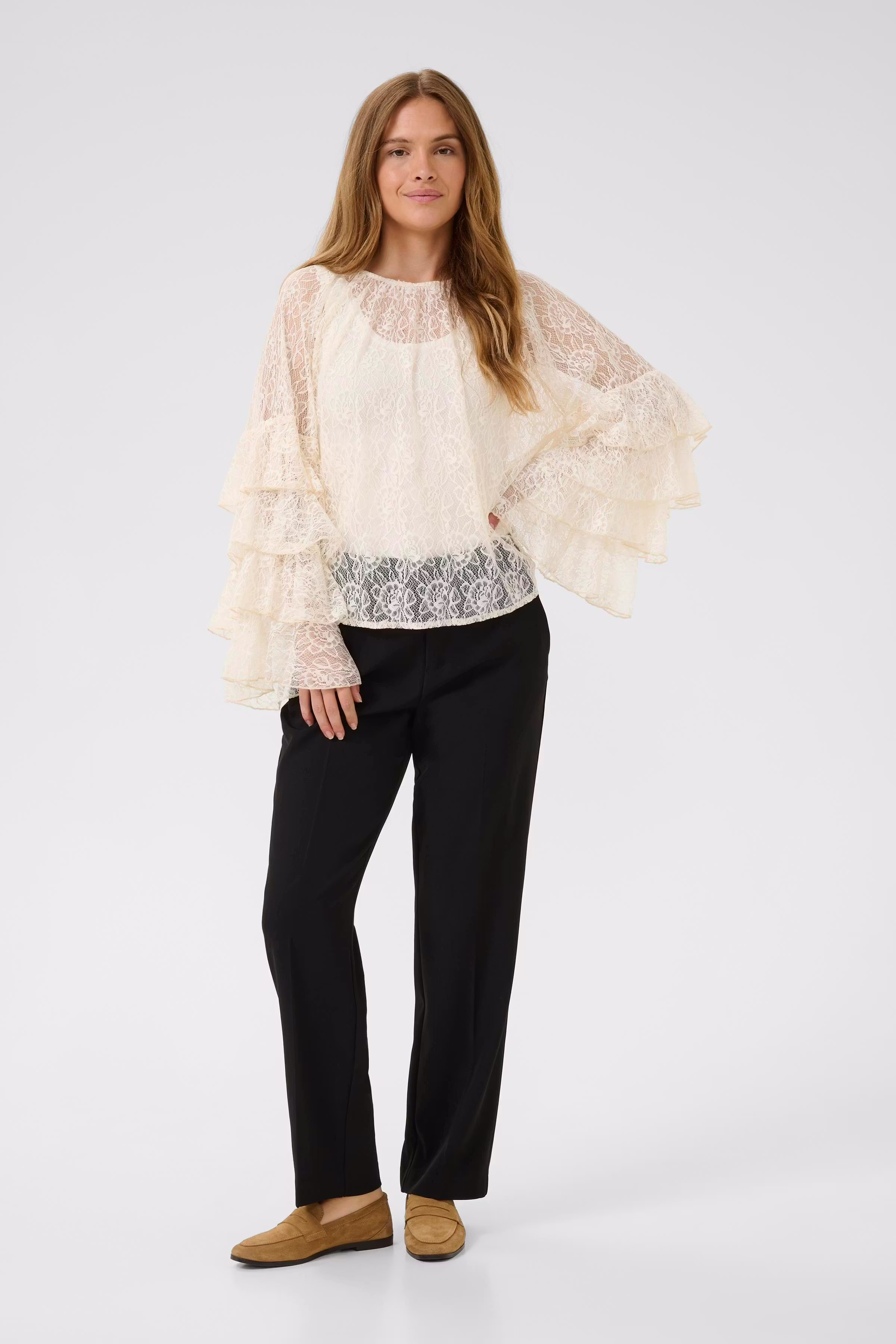 CUclemency Bluse med flæseærmer LOOKBOOK FRONT 50112497-120304