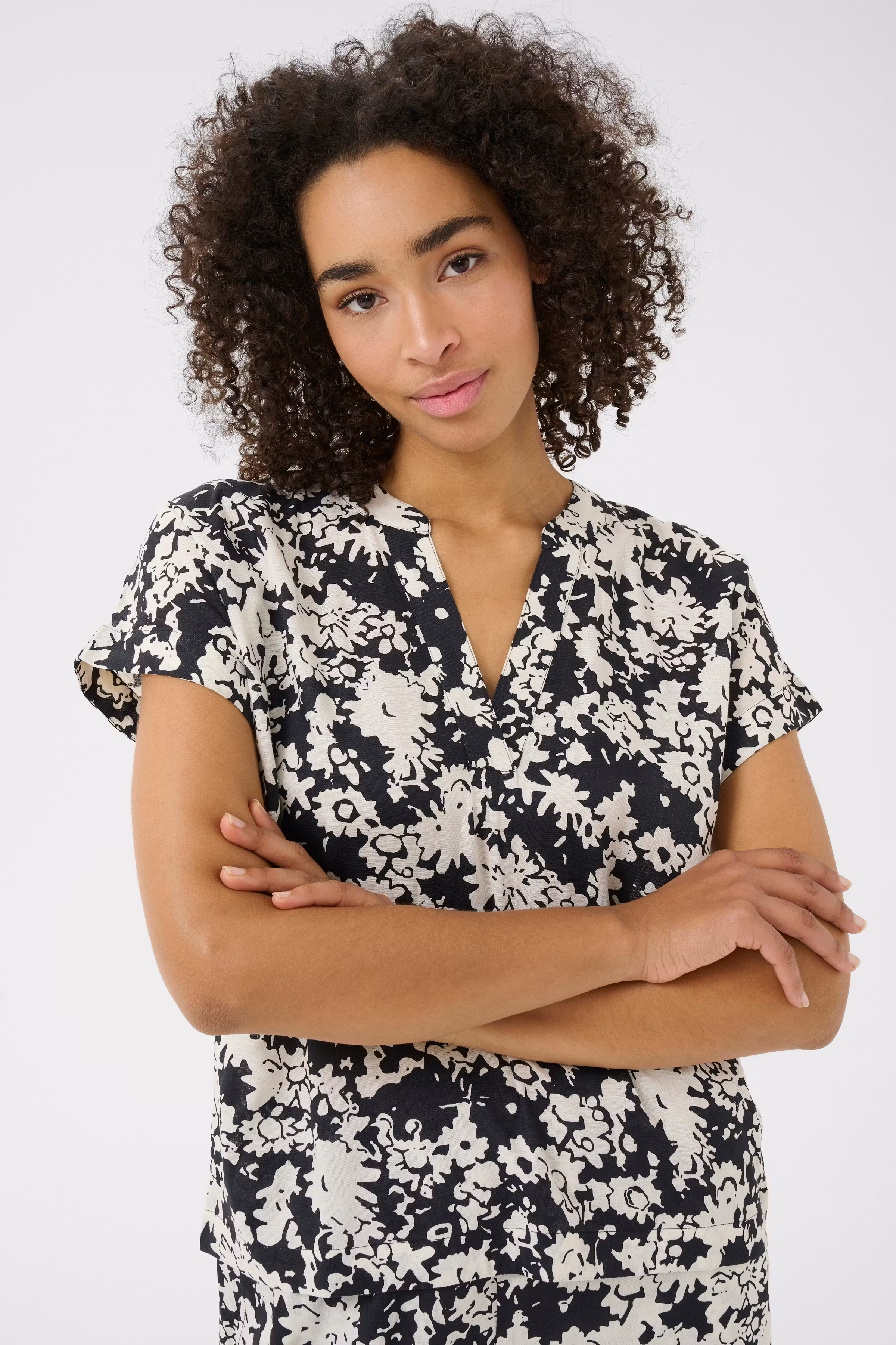 BPliah Blouse LOOKBOOK DETAIL 10590941-107507B