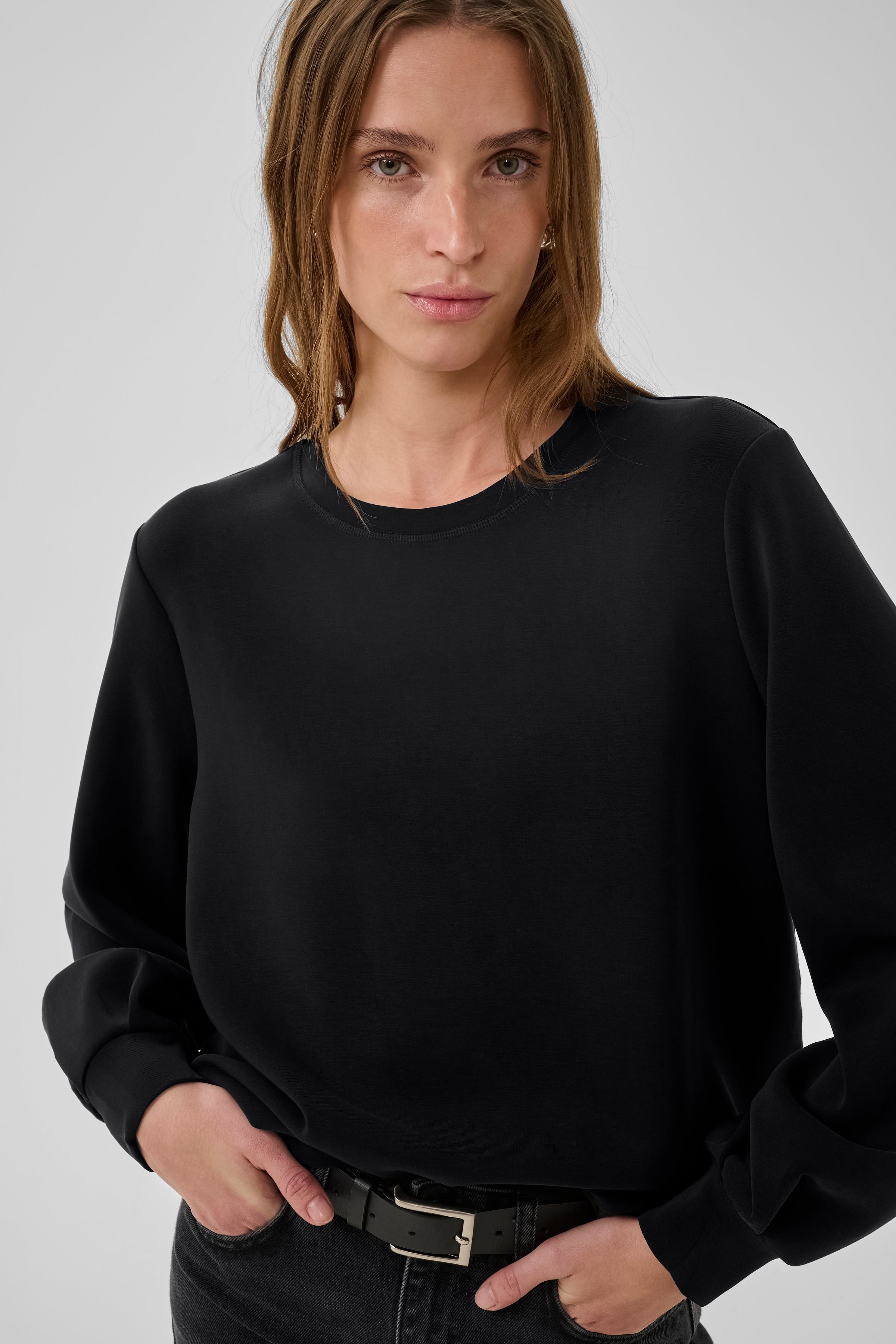 23 THE SWEAT BLOUSE LOOKBOOK DETAIL 10703583-100031