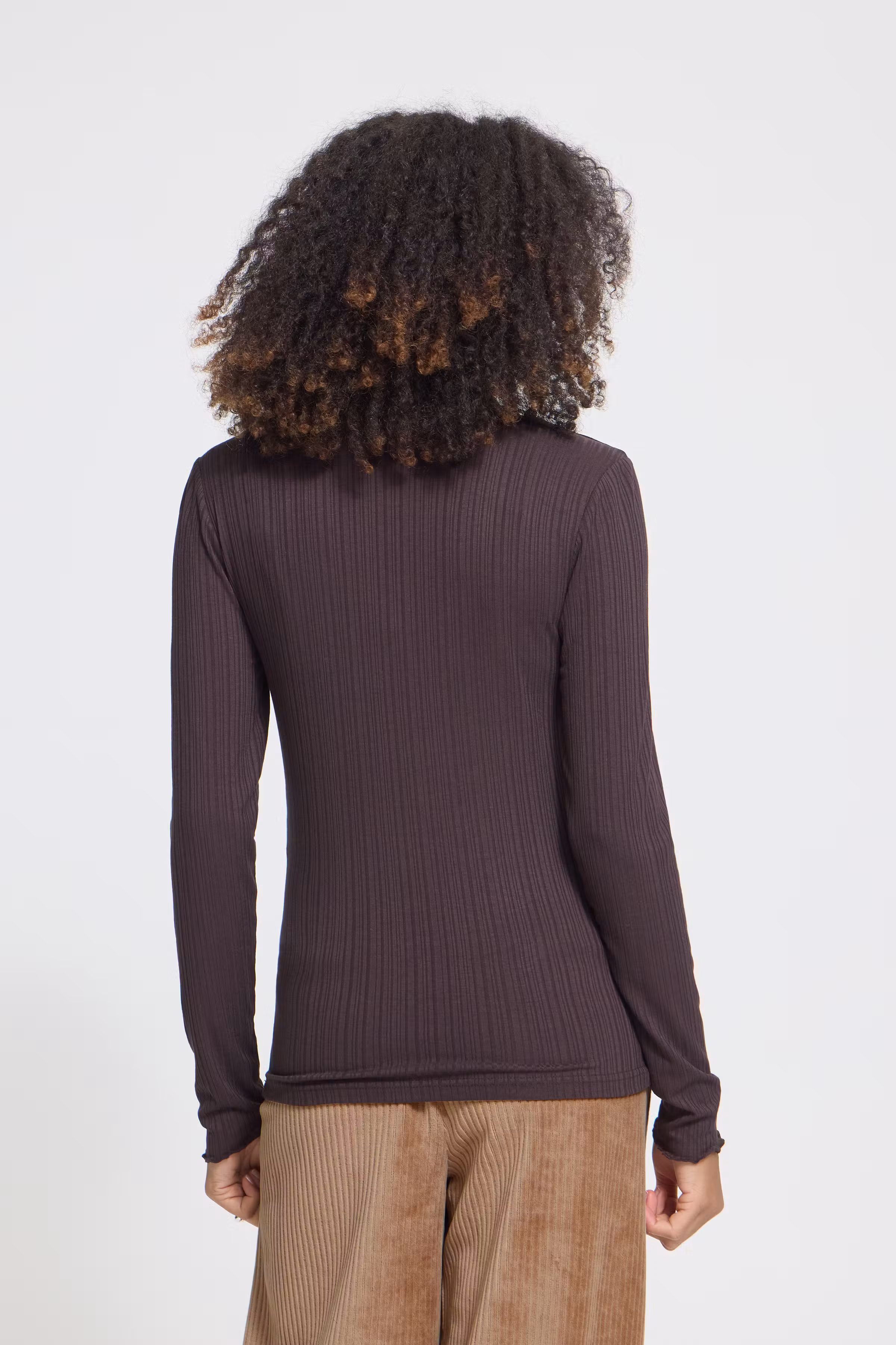 IHCELLA T-shirt LOOKBOOK BACK 20126312-191109