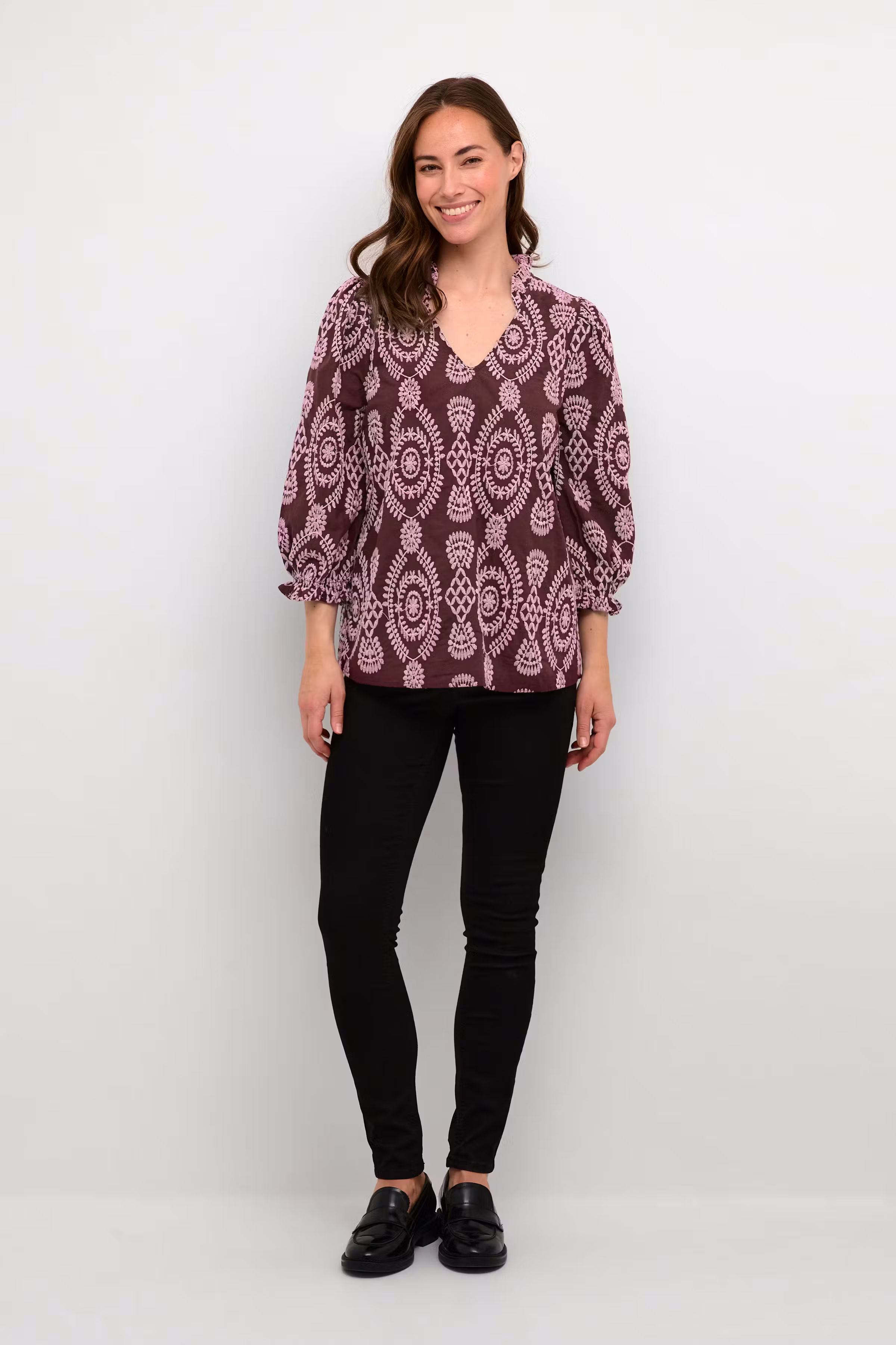 CUtia Blouse LOOKBOOK FRONT 50109439-192118