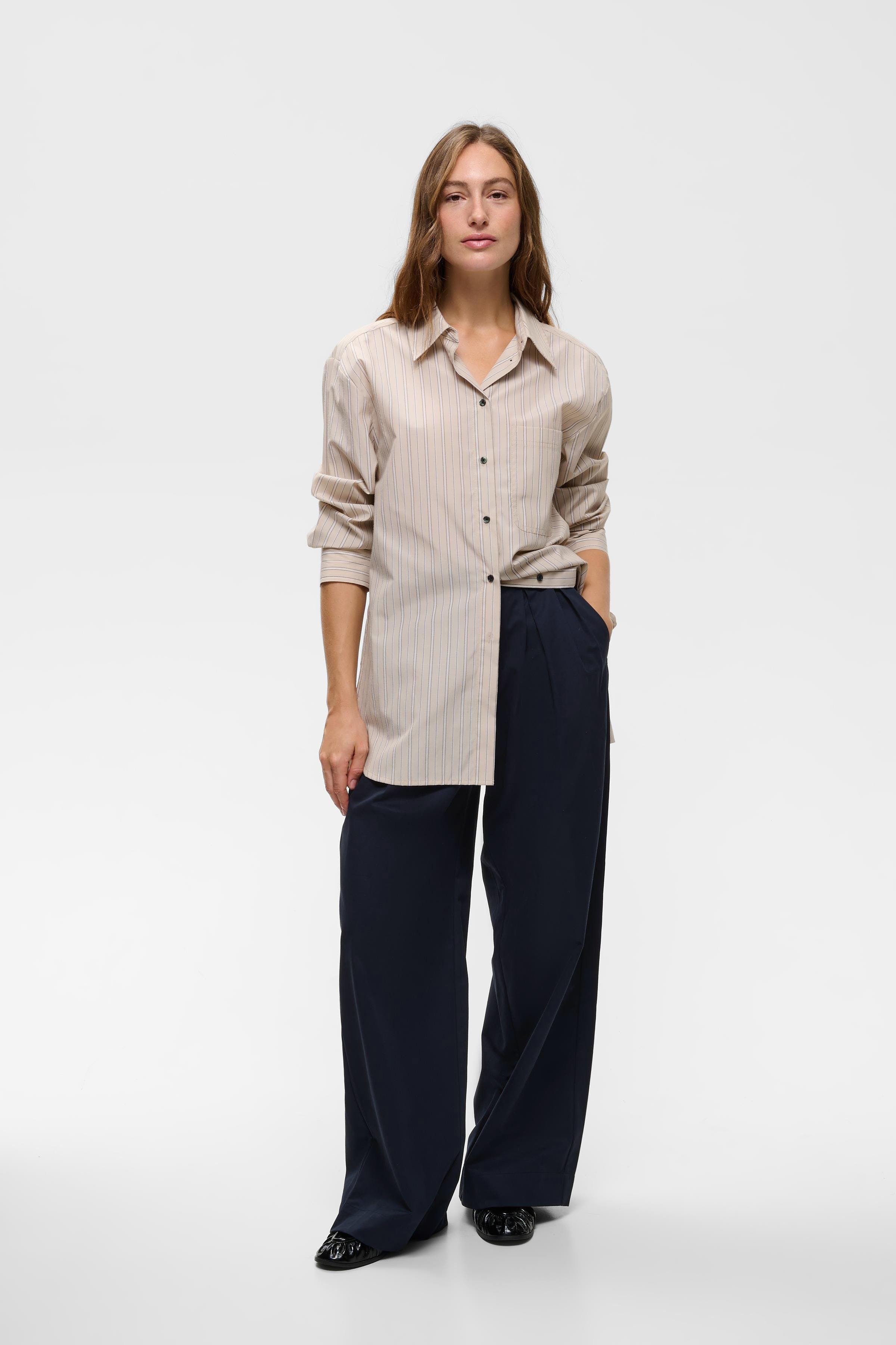 LukkiaIW Bukser LOOKBOOK FRONT 30111444-300005