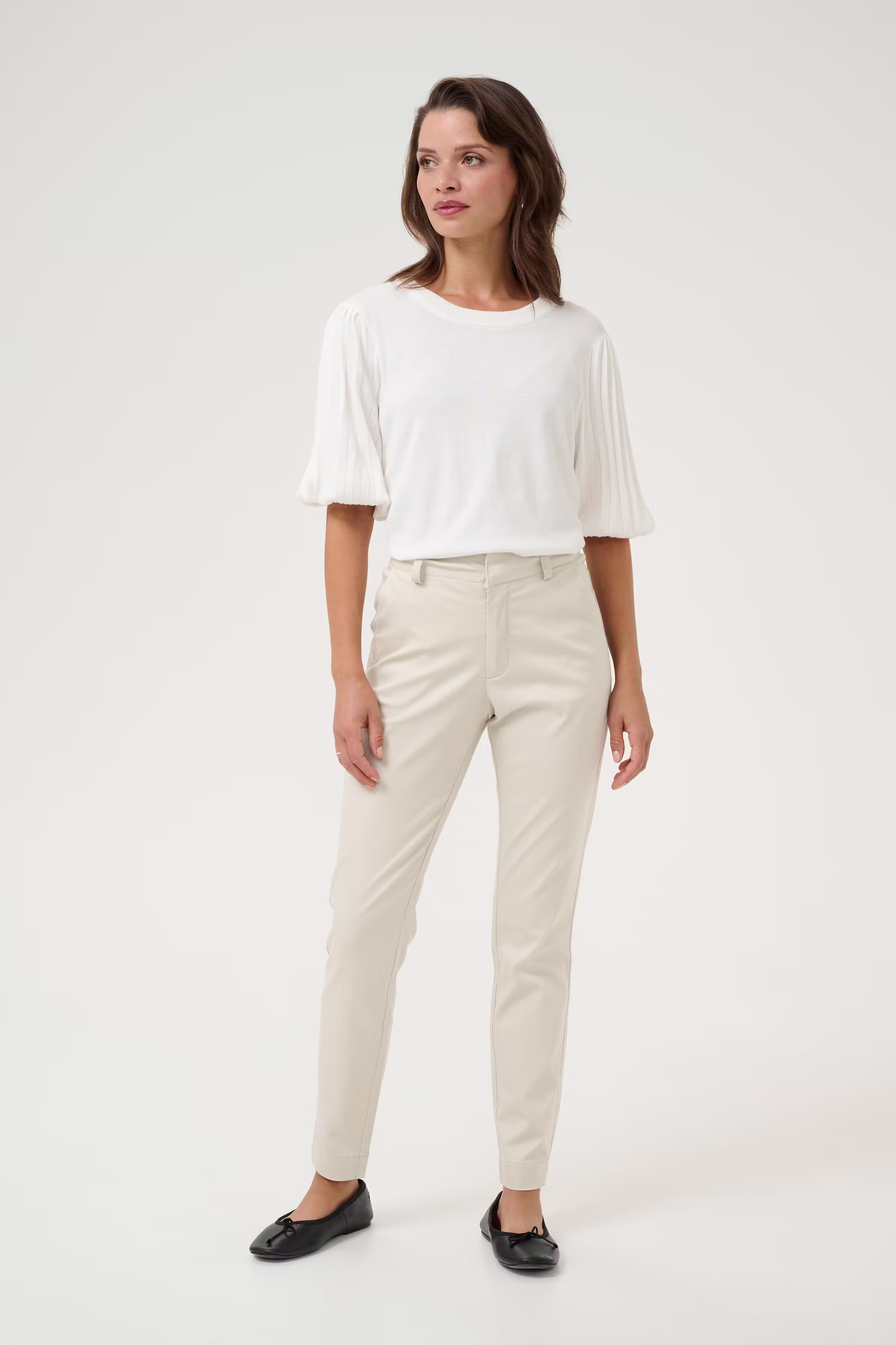 KAlea Bukser LOOKBOOK FRONT 10505191-144500