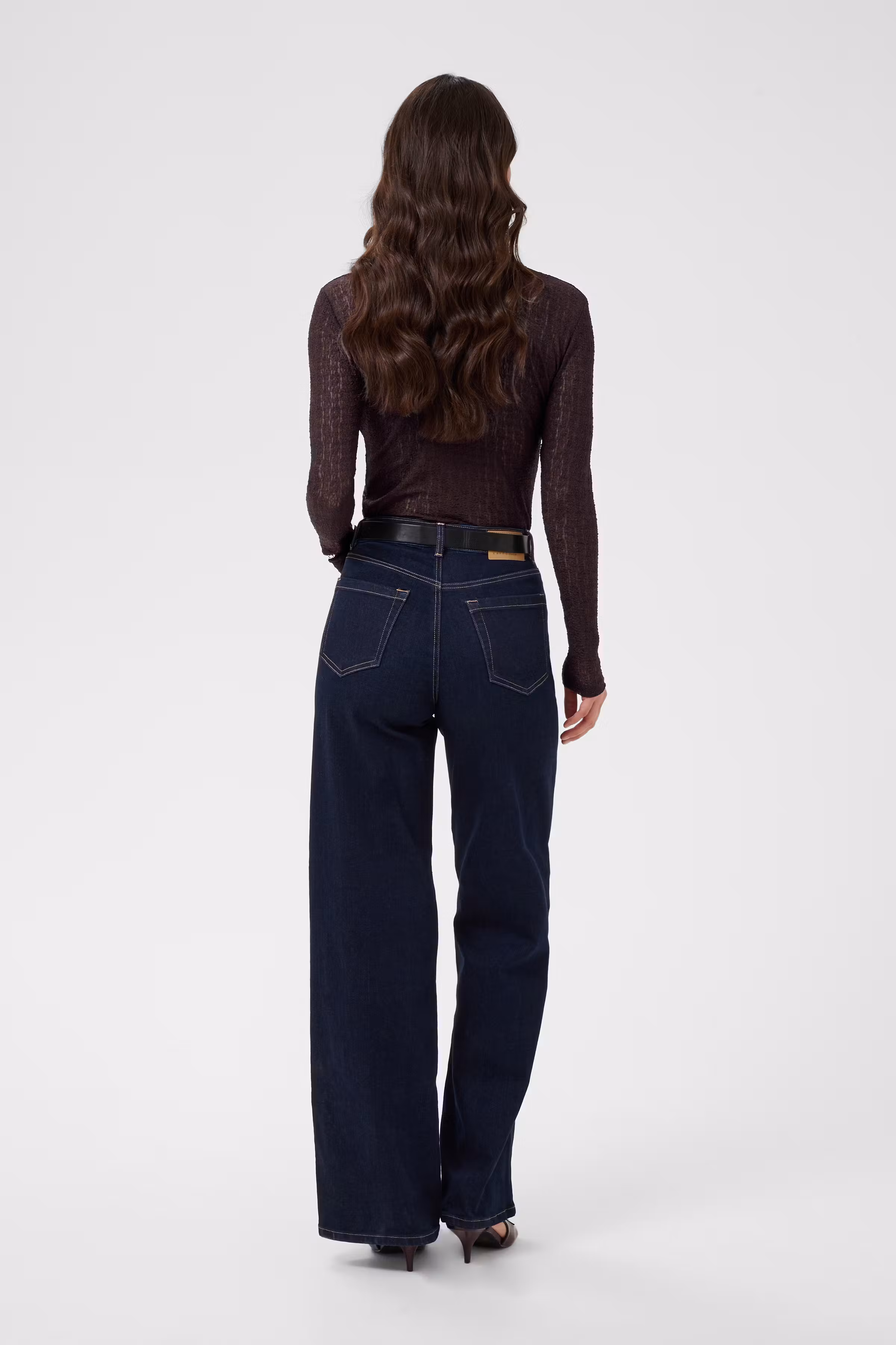 KAallison T-shirt LOOKBOOK BACK 10512190-191619