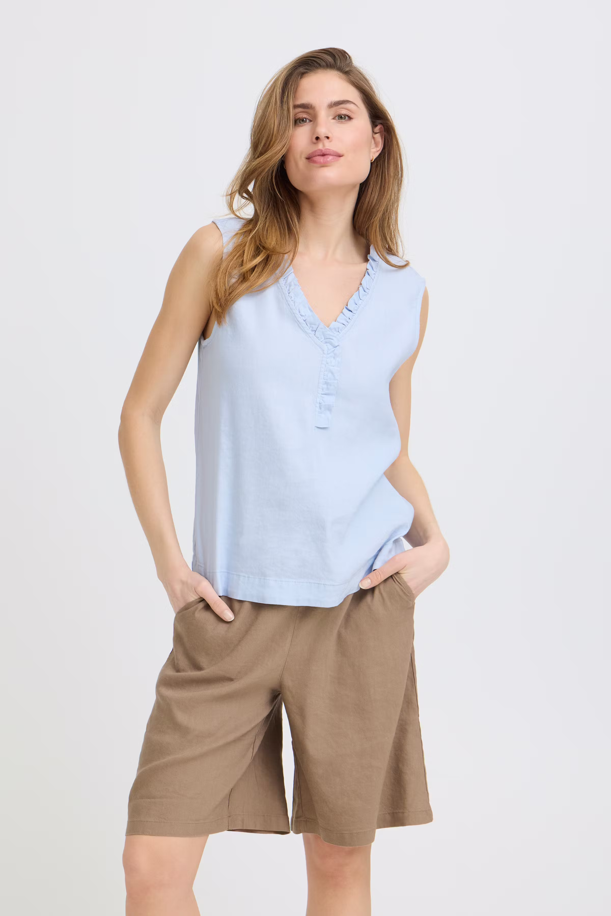 PZLUCA Bluse LOOKBOOK FRONT 50210439-154031