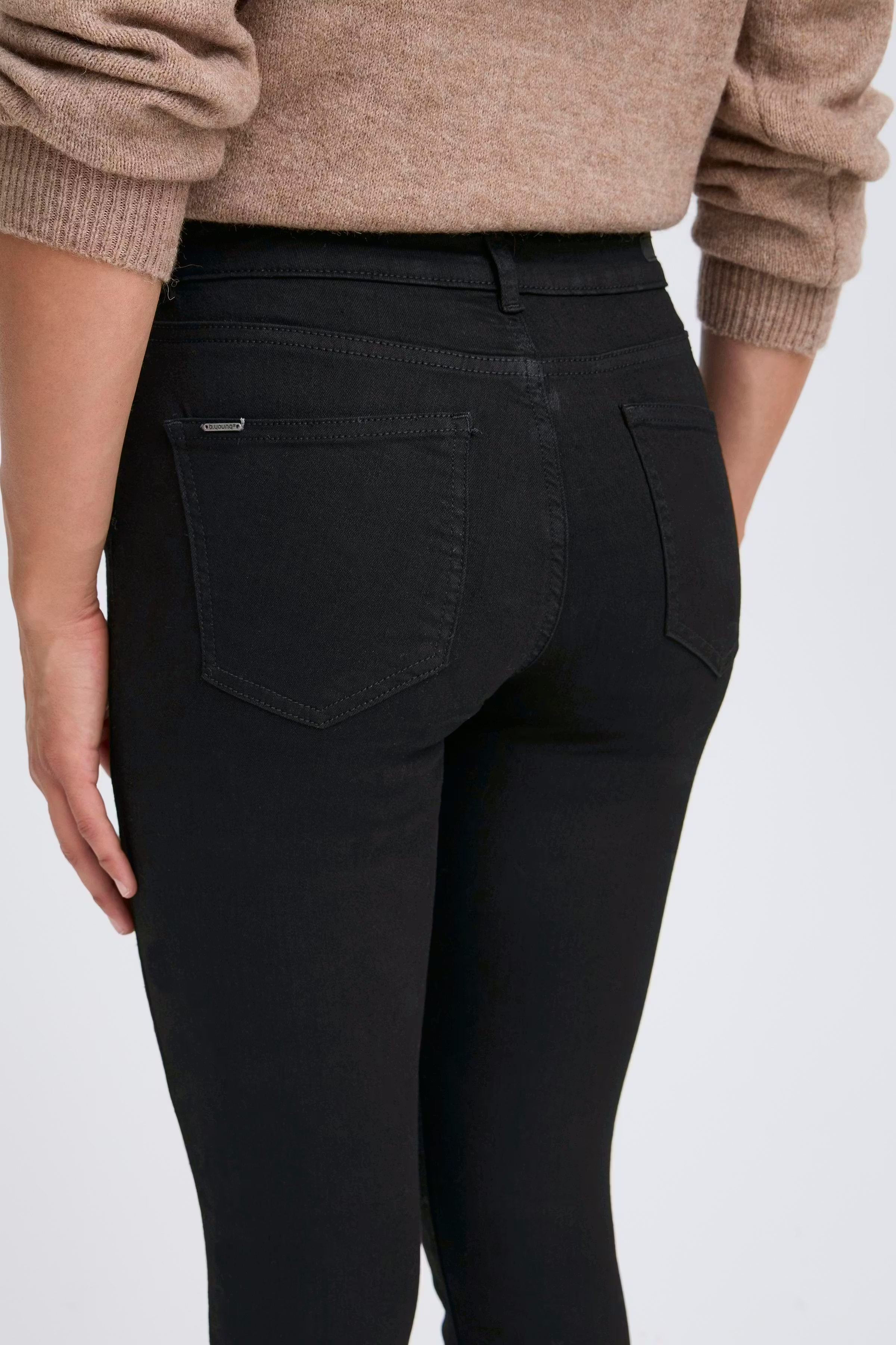 Lola Jeans LOOKBOOK DETAIL 20803214-80001