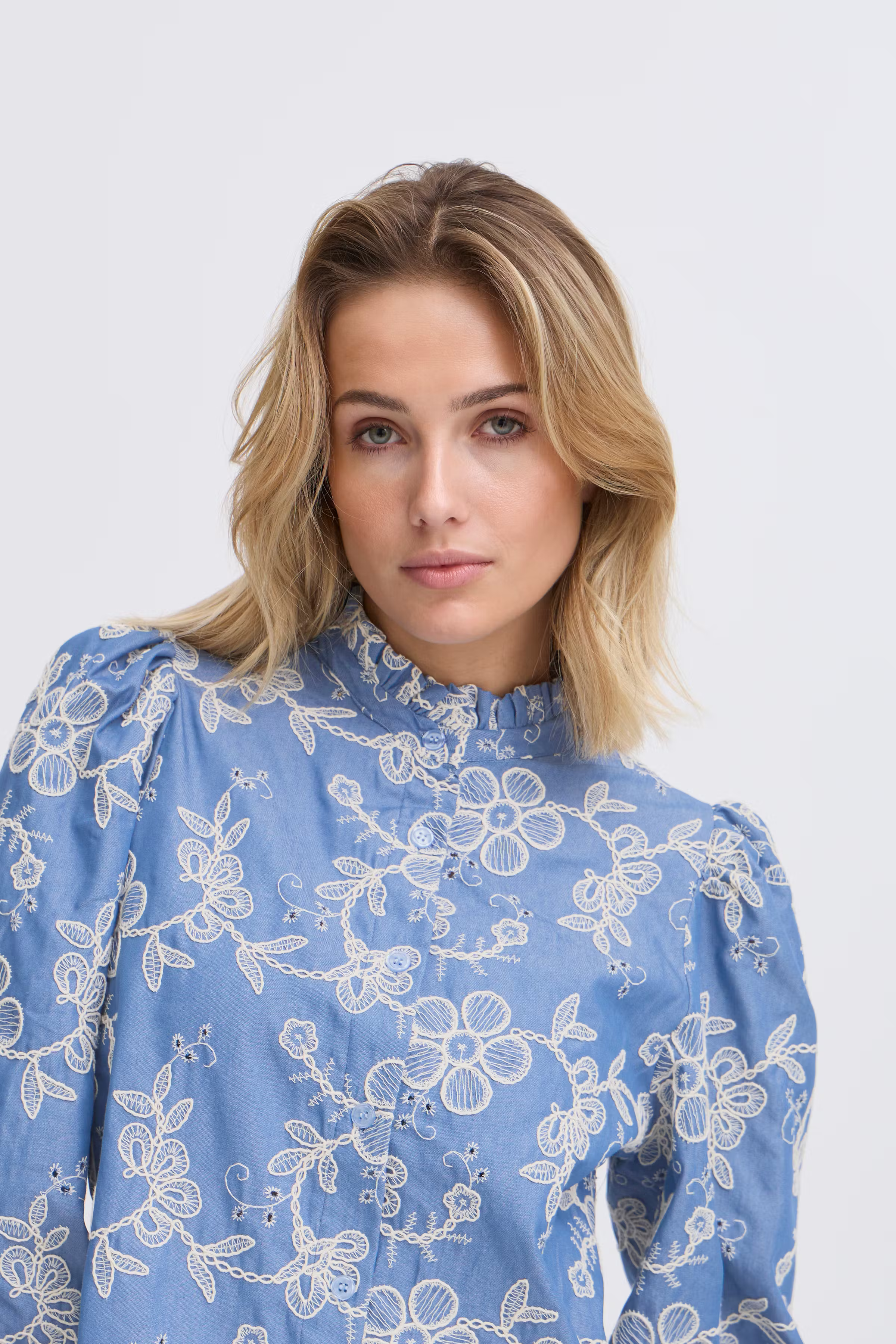 SBGITTA Bluse LOOKBOOK DETAIL 22100907-203403