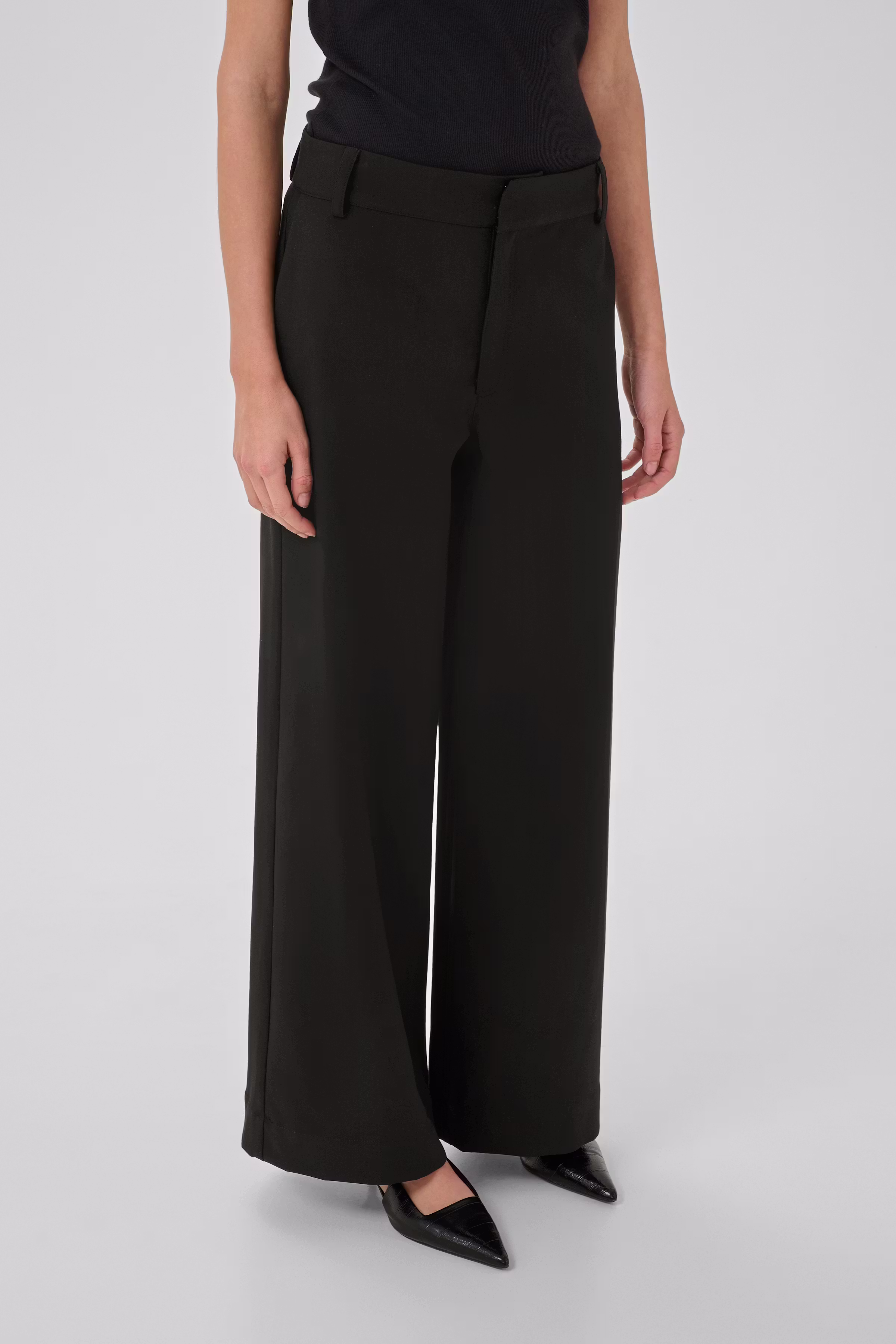 MWMilan Trousers LOOKBOOK FRONT 10705487-100031