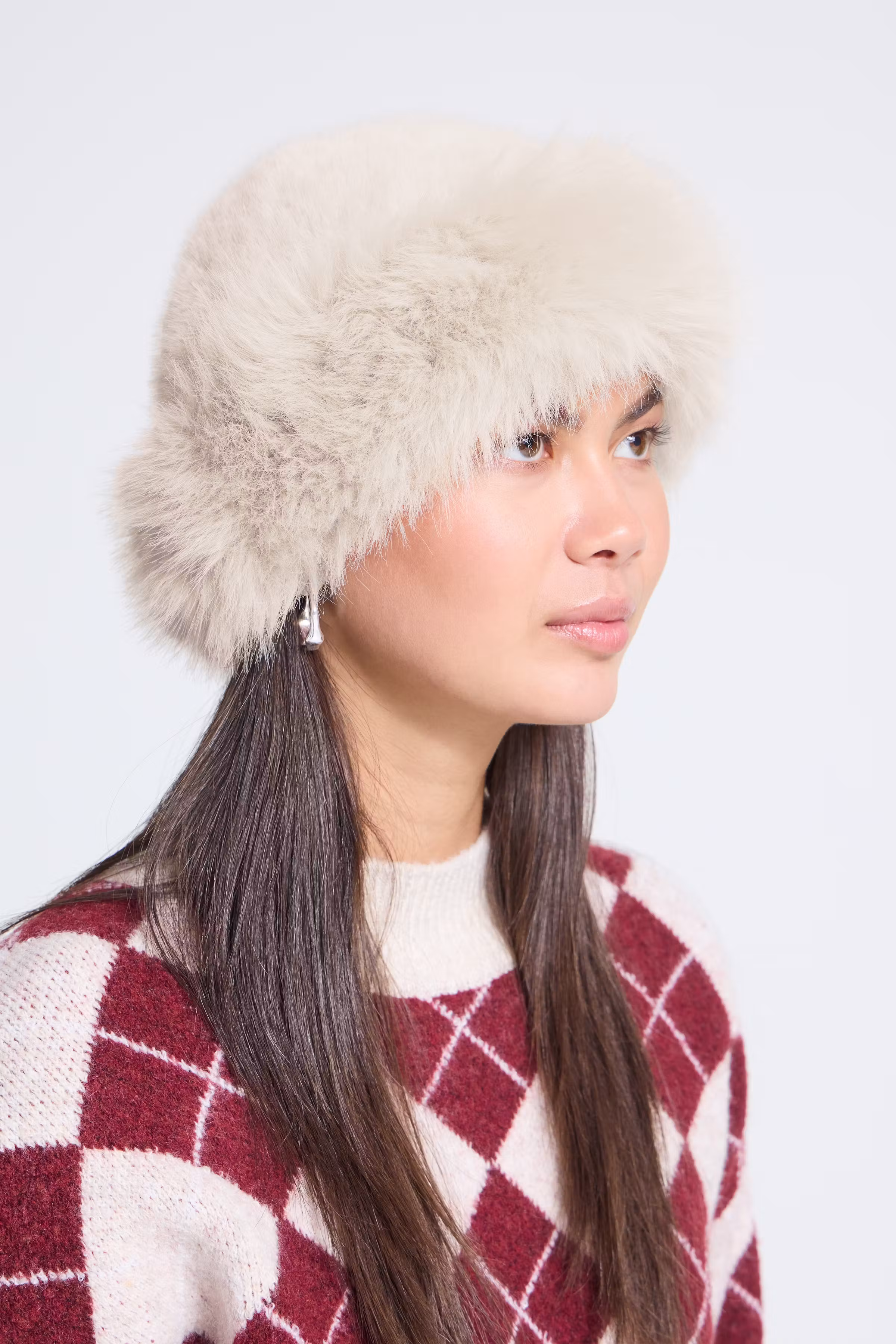 IAEBNA Hatt LOOKBOOK FRONT 20126779-130401