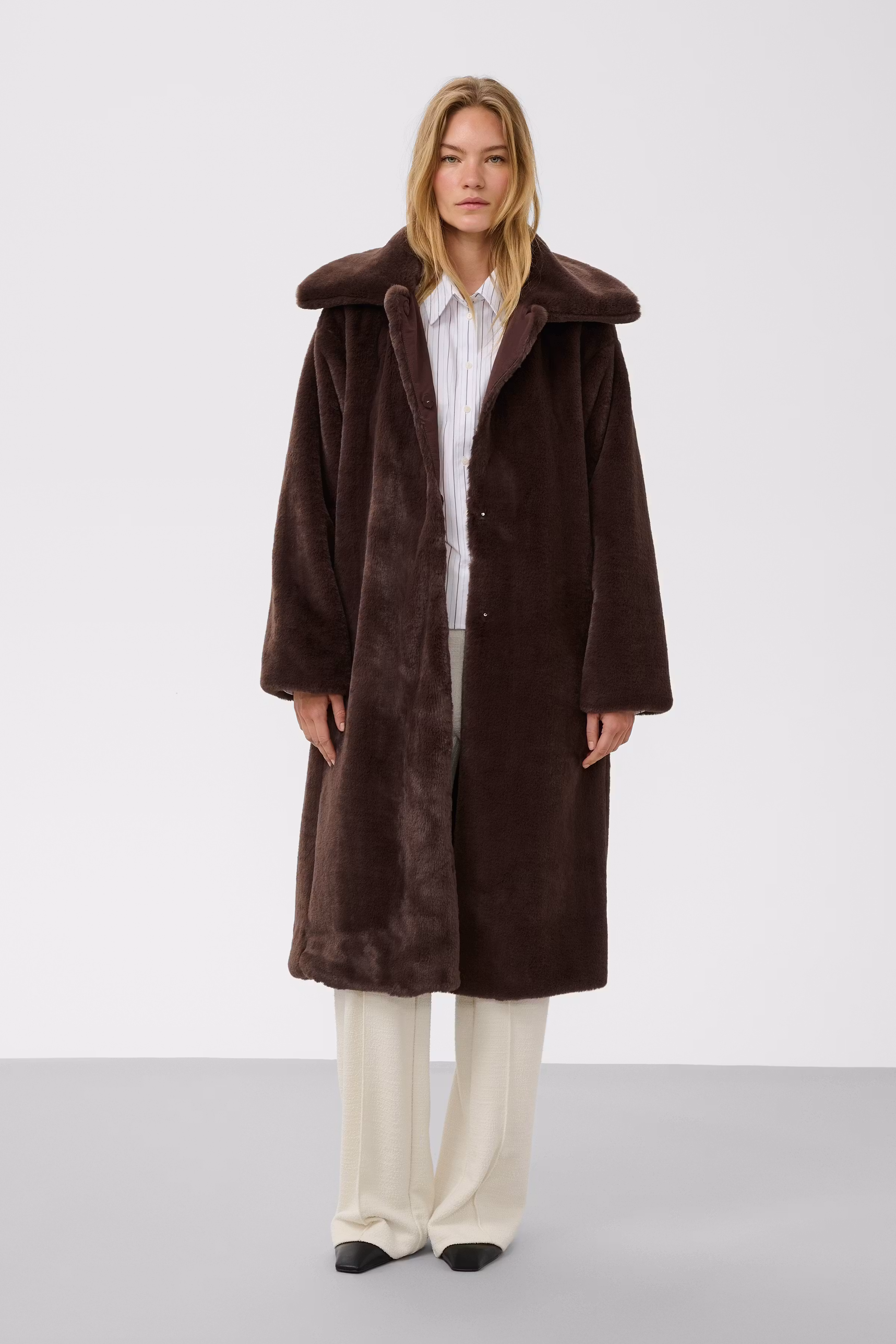 SLEstacia Coat LOOKBOOK FRONT 30409245-190912
