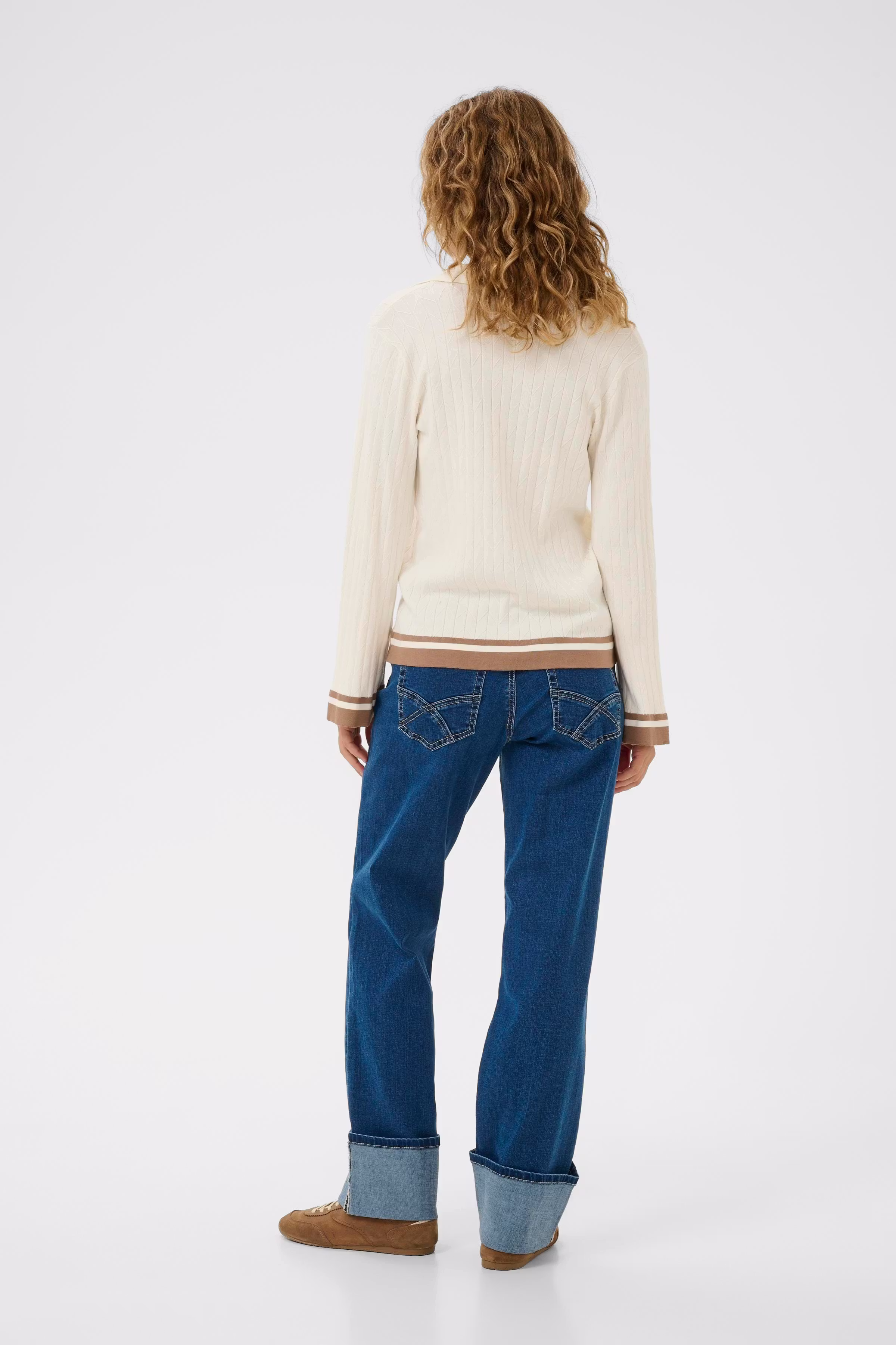 CRVillea Pullover LOOKBOOK BACK 10614623-110701