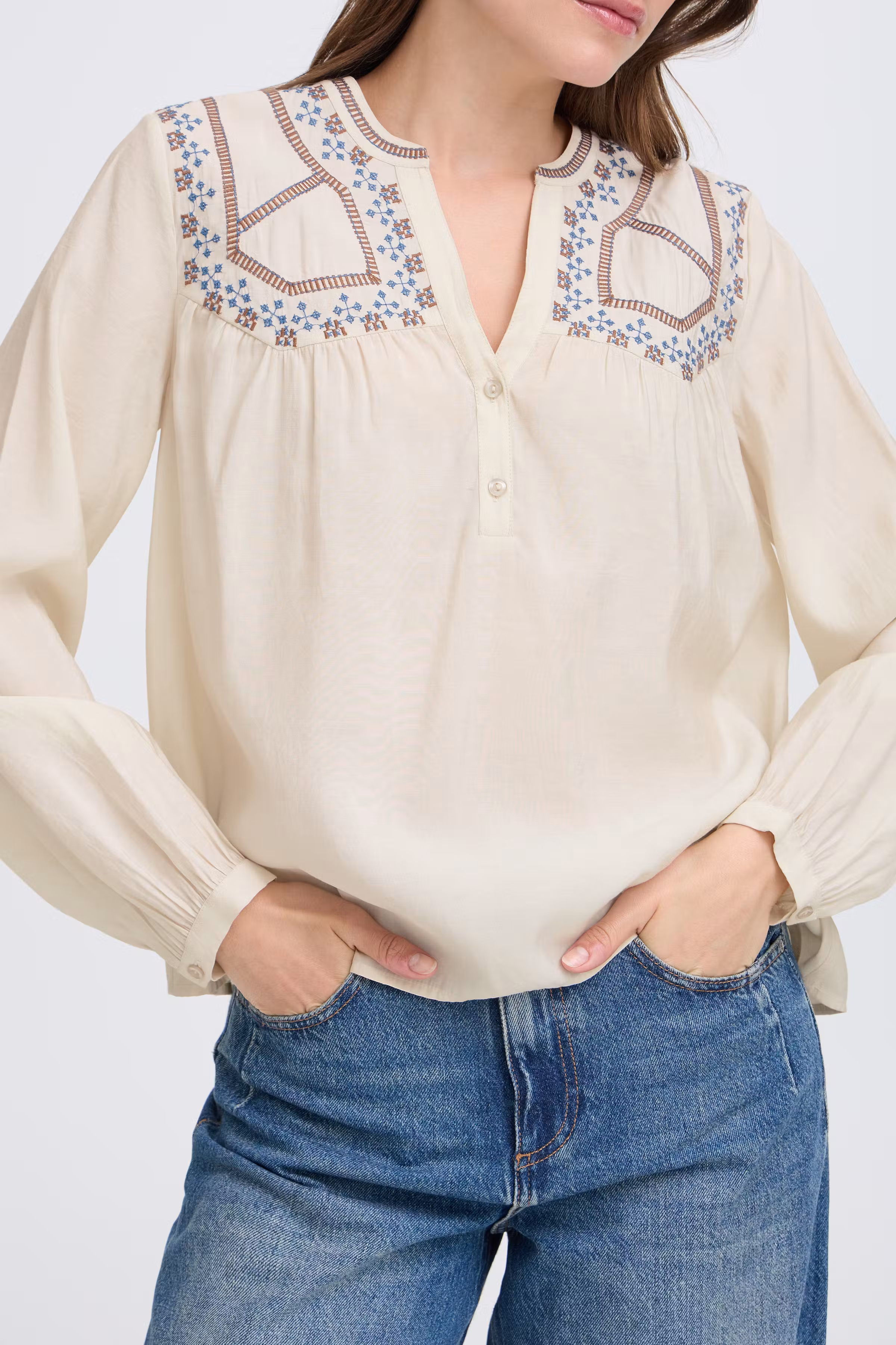 BYIRISA Blouse LOOKBOOK DETAIL 20819149-130905