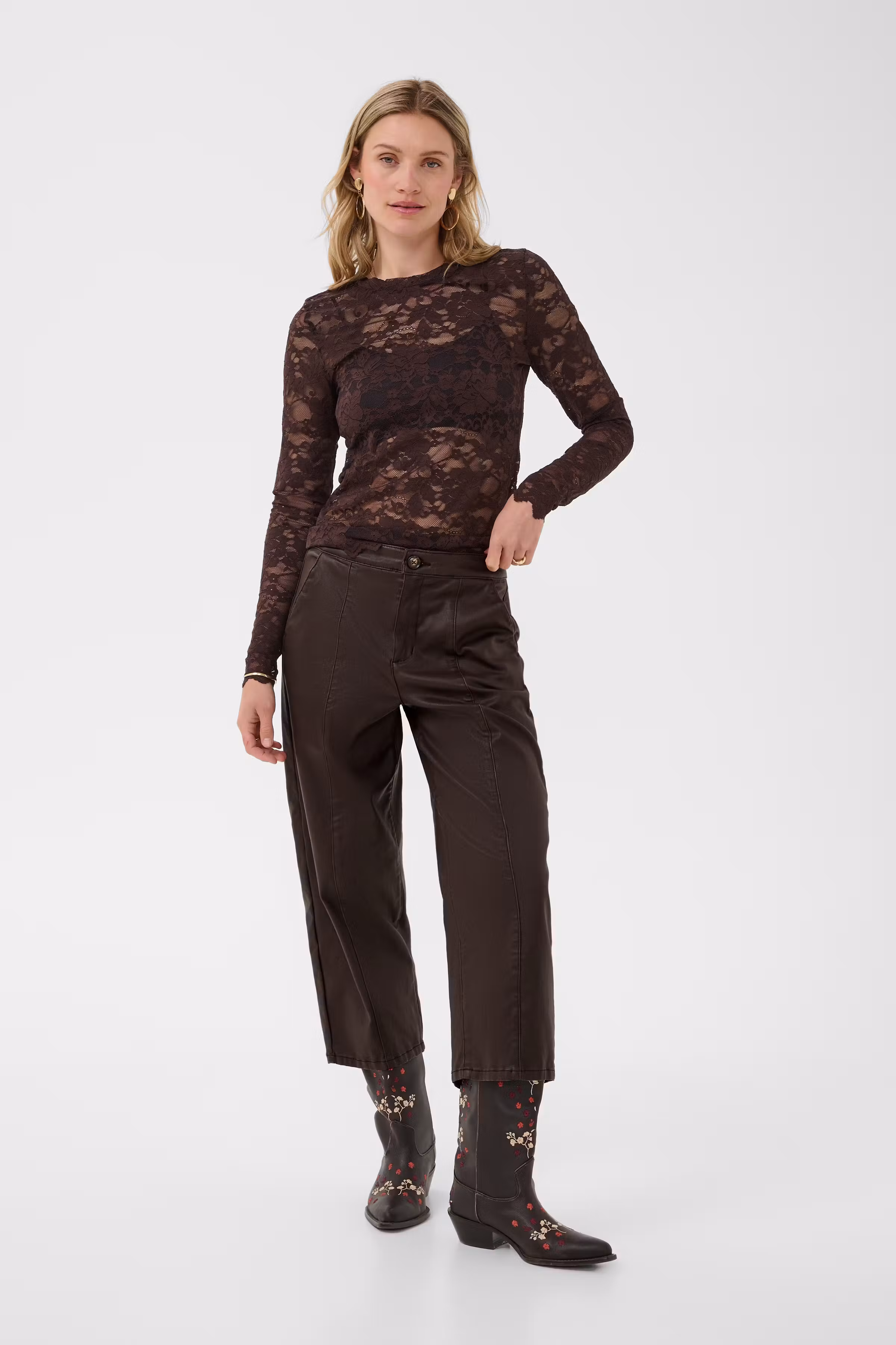 CRWinni Trousers LOOKBOOK FRONT 10615348-191016
