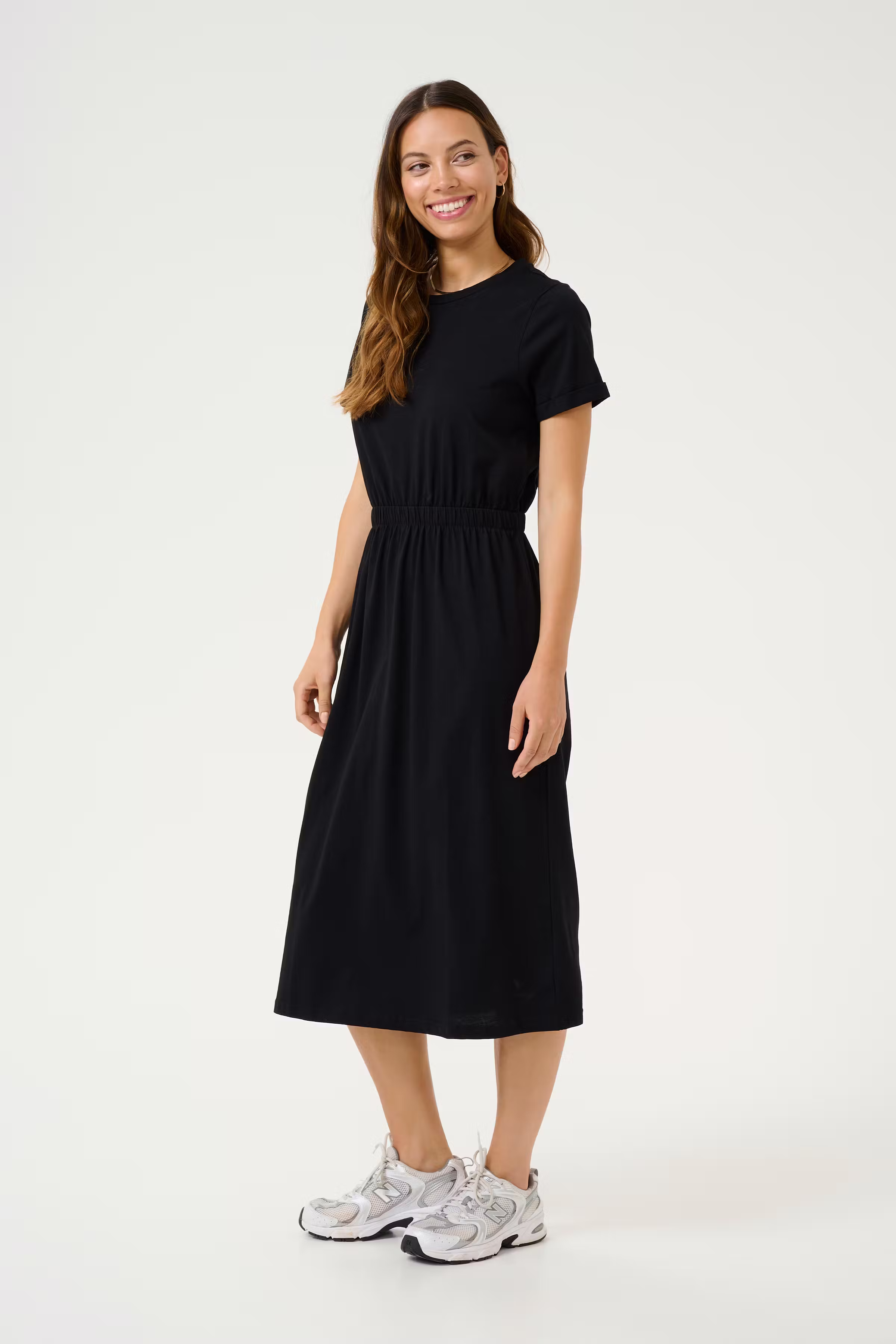 KAcelina Kjole LOOKBOOK FRONT 10508871-100121