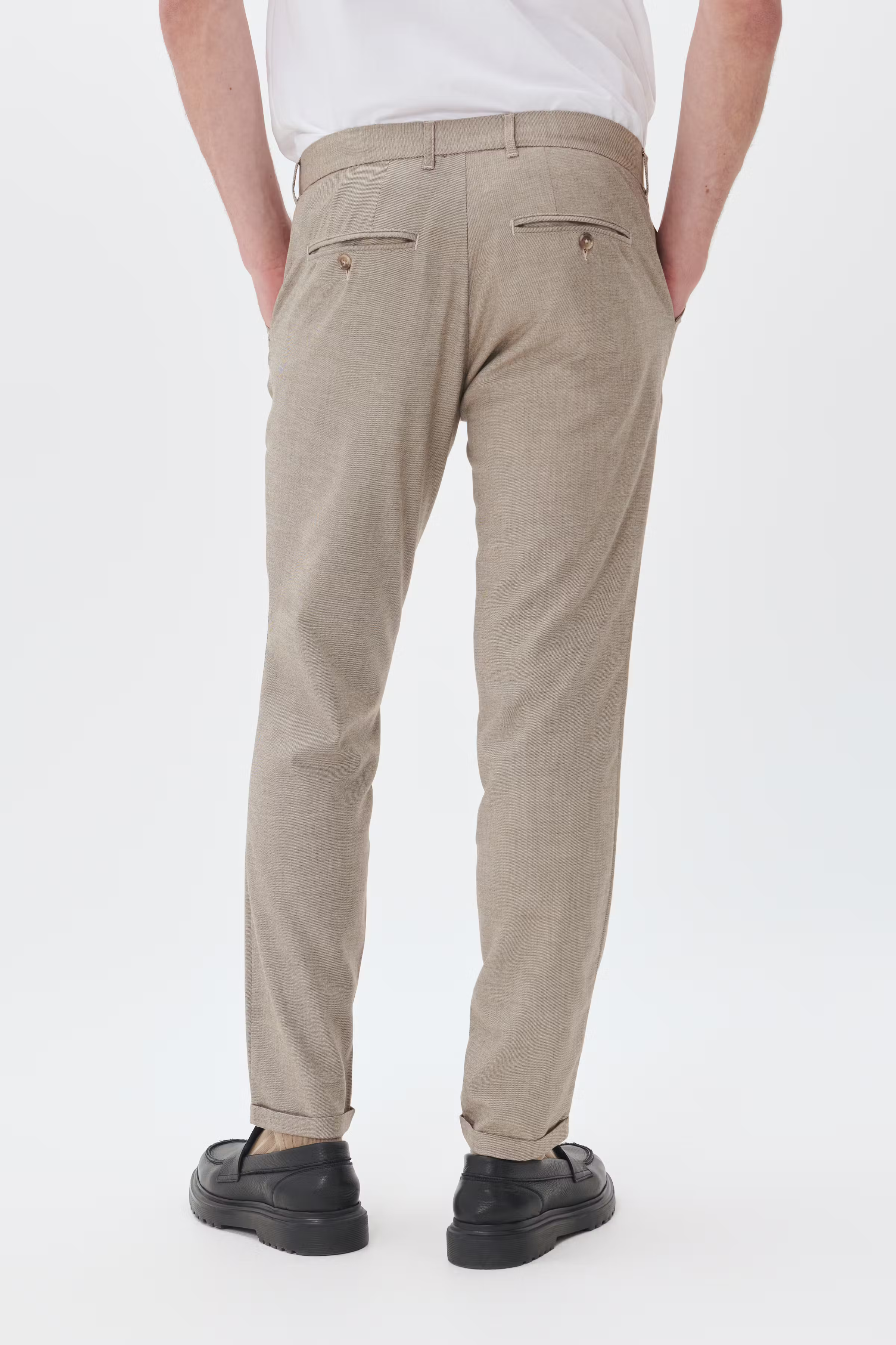 MAliam Bukser LOOKBOOK BACK 30207402-1711081