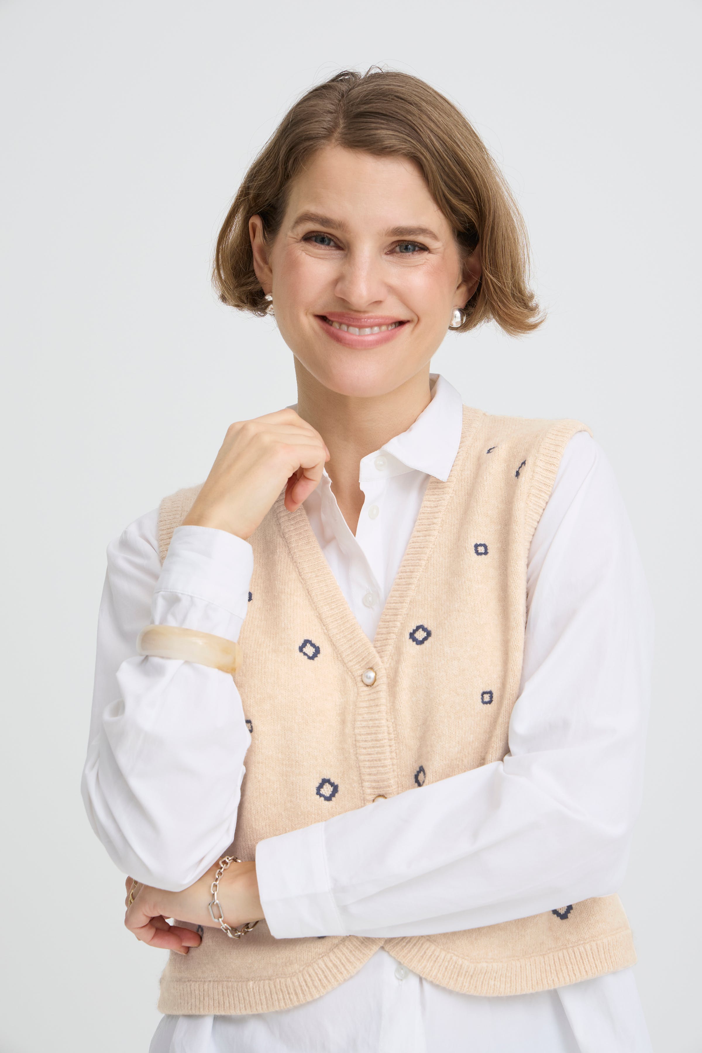 BYNADIKA Vest LOOKBOOK DETAIL 20818487-900003889