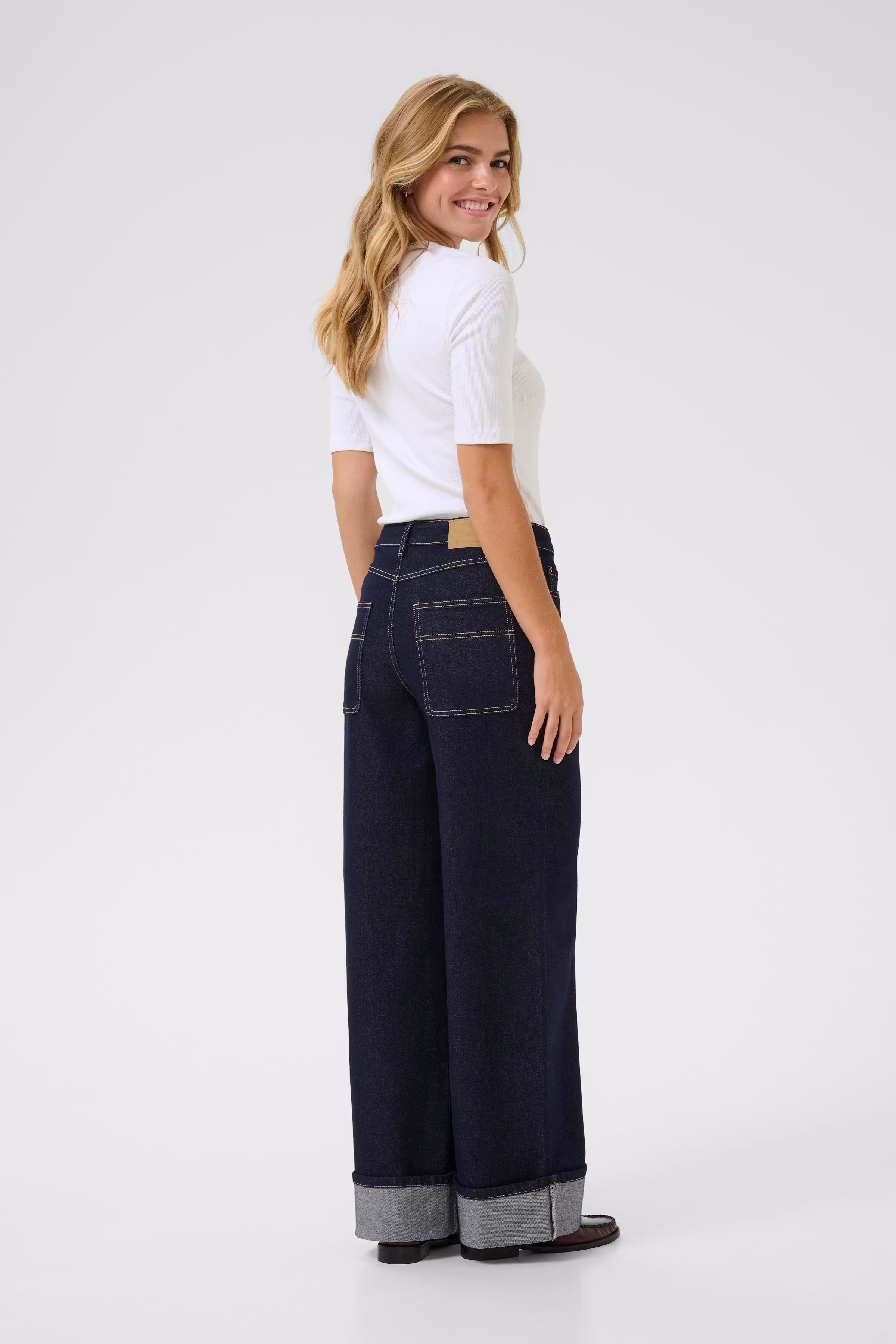 KArory Jeans LOOKBOOK BACK 10552475-109243