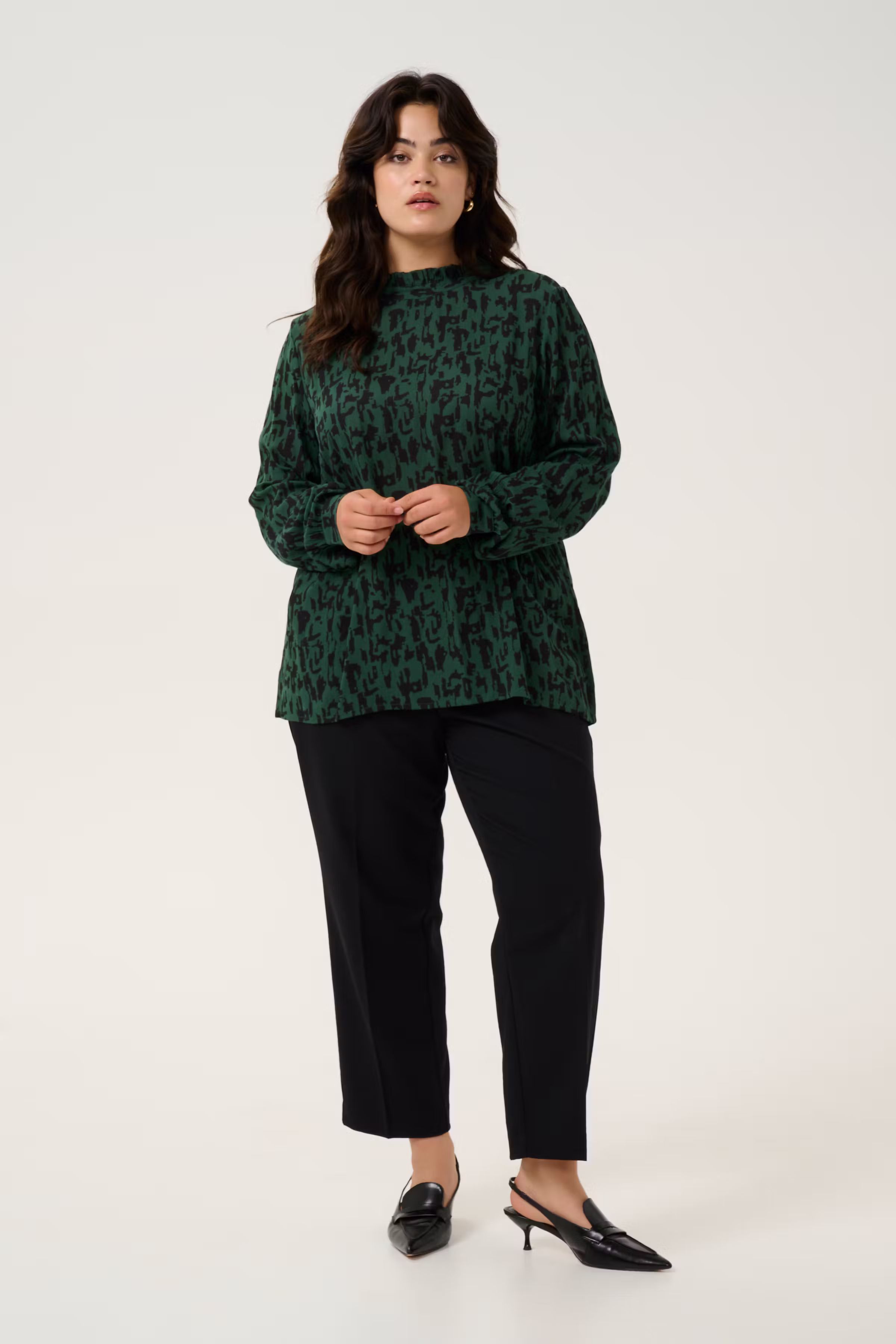 KClune Blouse LOOKBOOK FRONT 10583162-107347