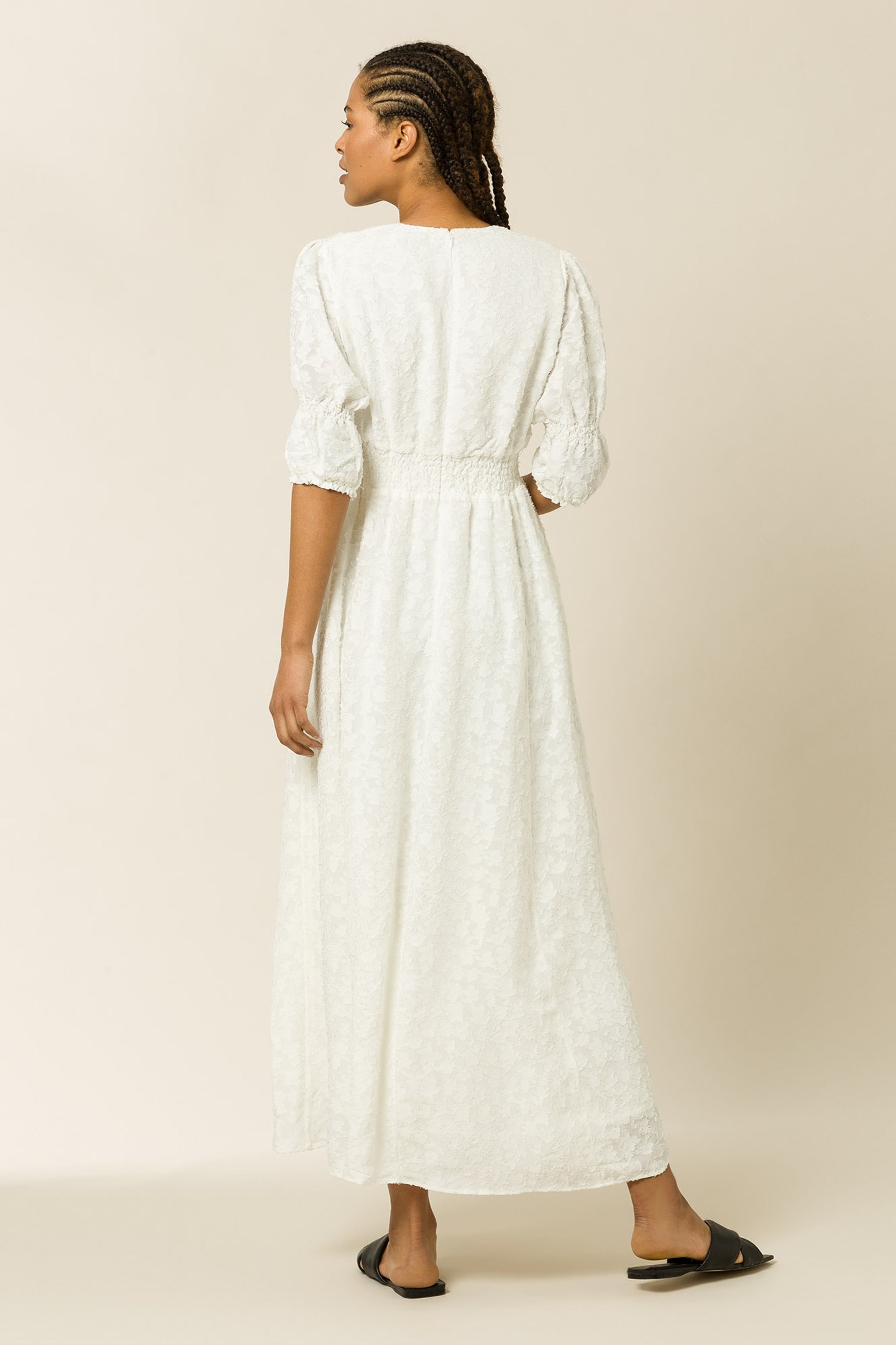 IOMARCIE Dress LOOKBOOK BACK 30600201-WH010