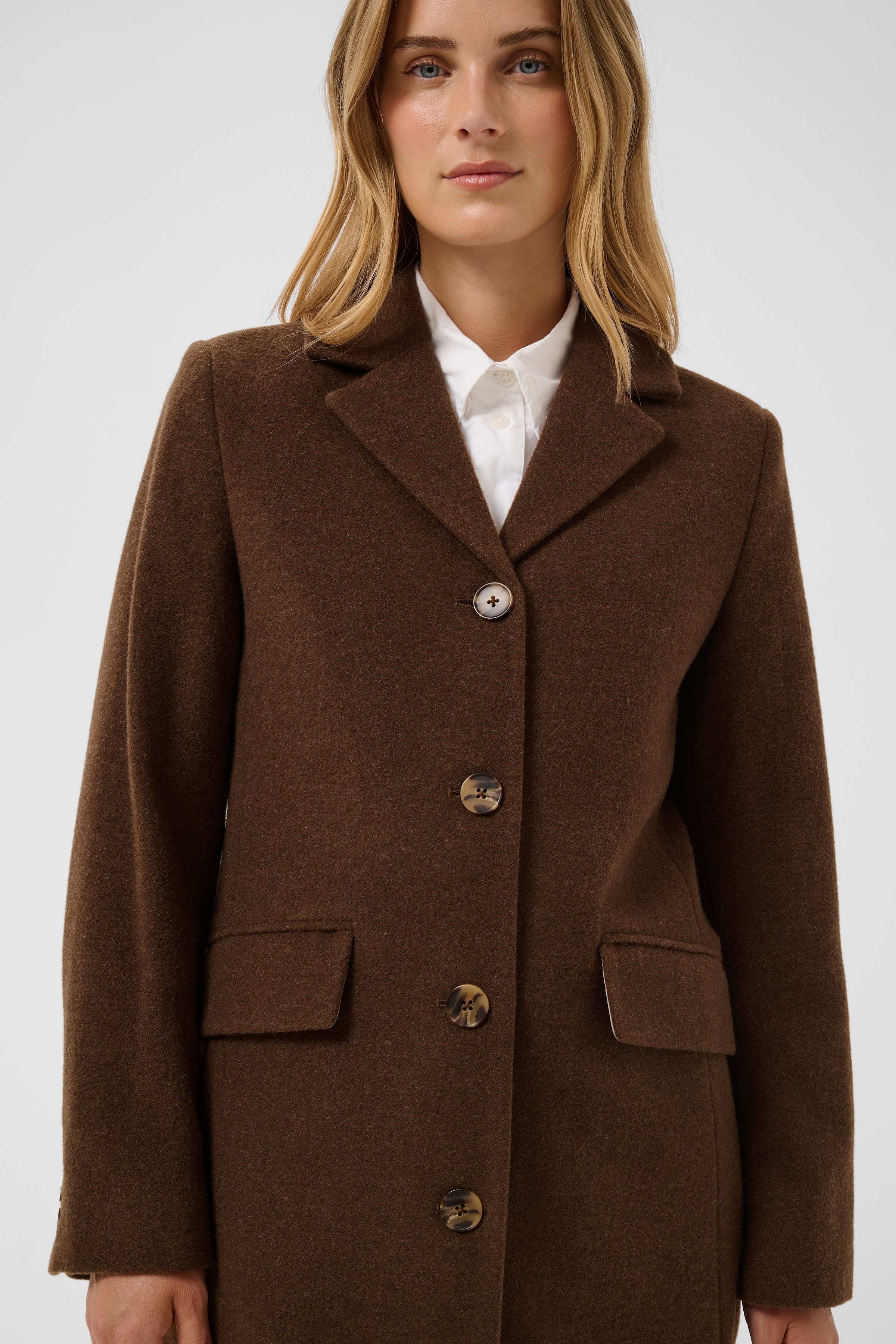 CecilPW Mantel LOOKBOOK FRONT 30310638-1912231