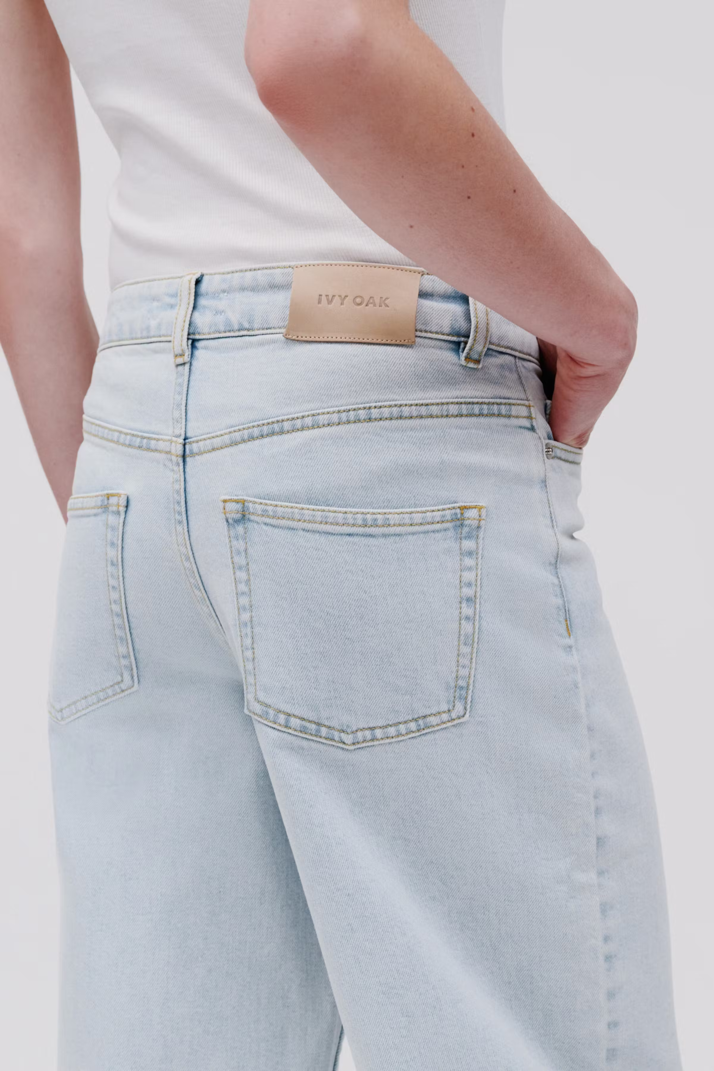 IOPETRA JEANS LOOKBOOK DETAIL 30600612-BL806
