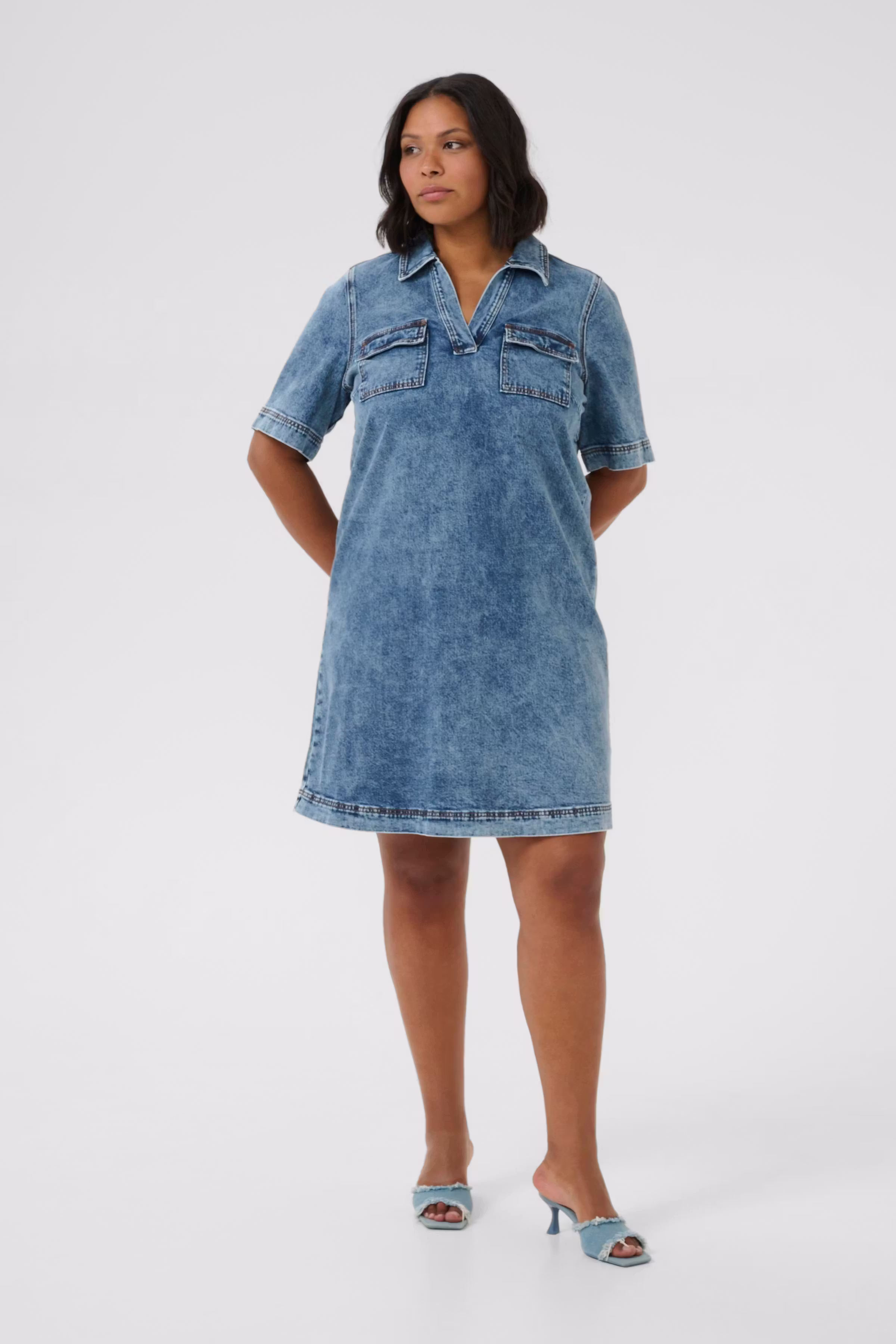 KCelona Denimklänning LOOKBOOK FRONT 10583402-107716