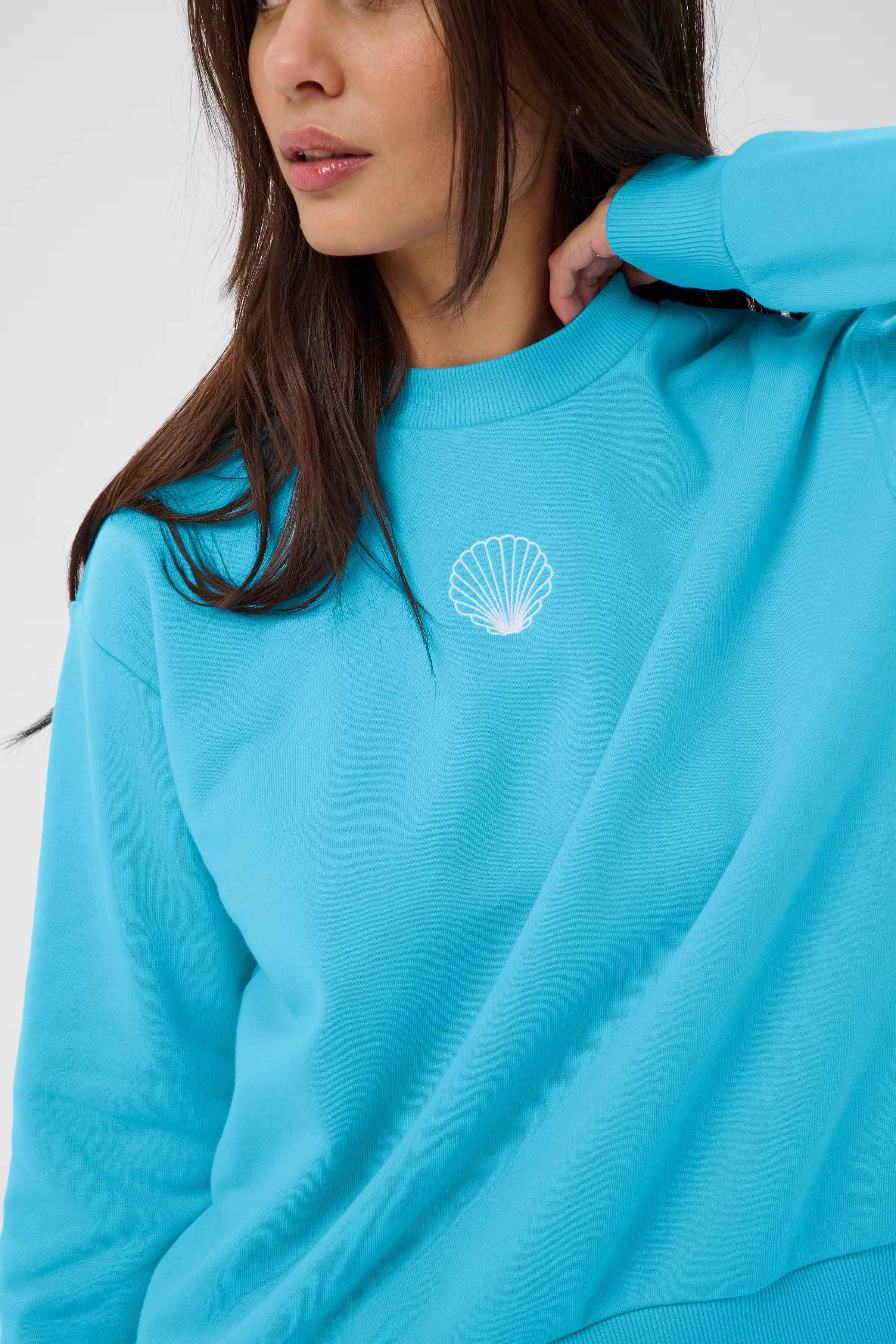KAlilje Sweatshirt LOOKBOOK DETAIL 10511630-164530