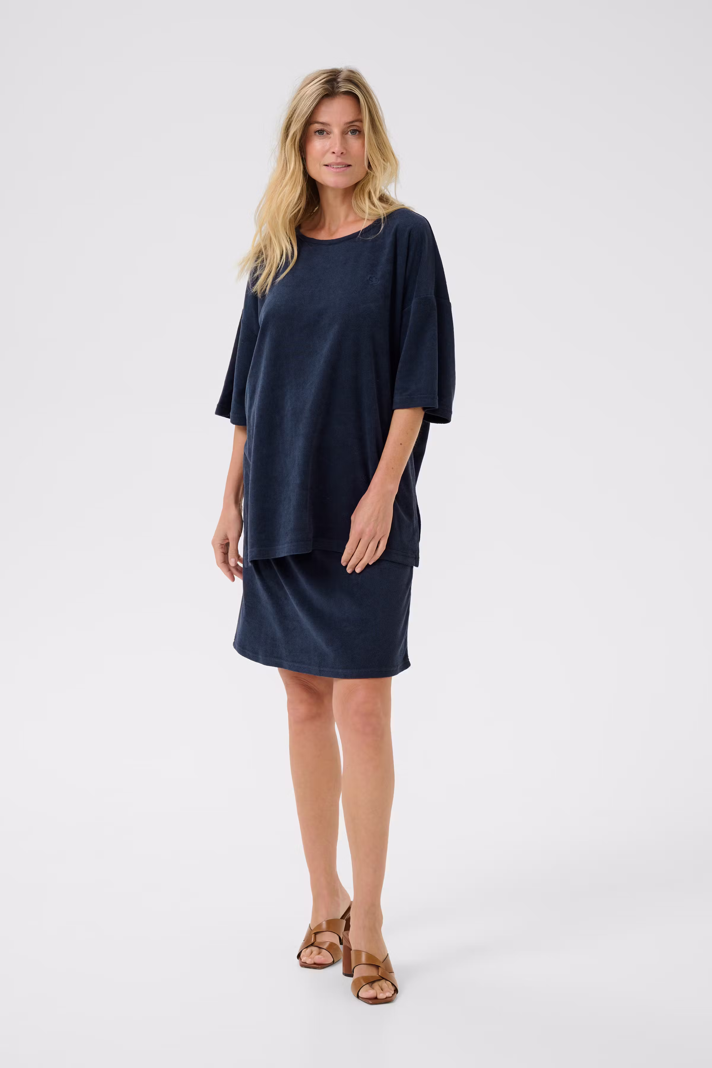 CRFria T-shirt LOOKBOOK FRONT 10613868-193923