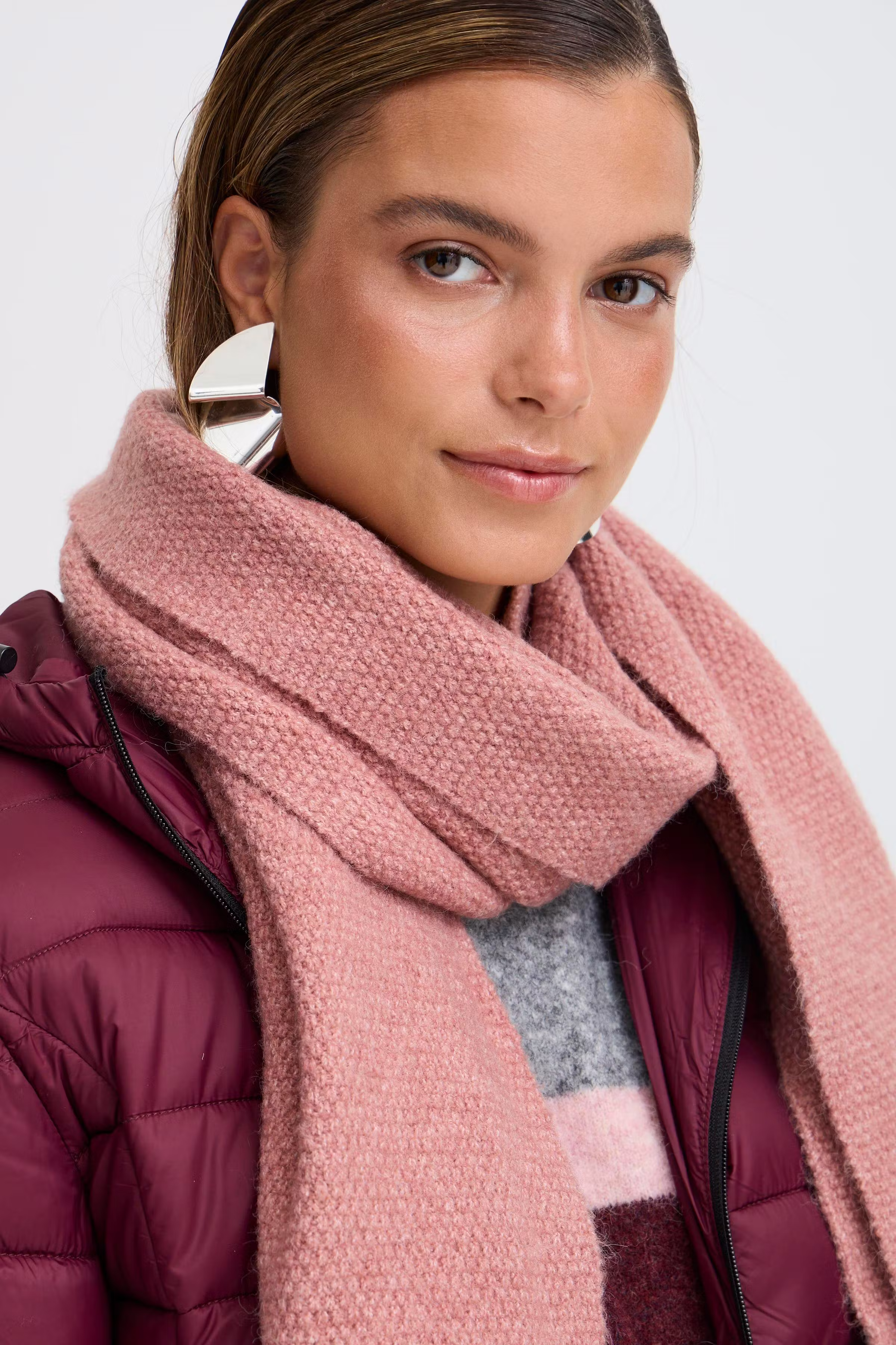 BYVILKO Skjerf LOOKBOOK DETAIL 20817253-1816161